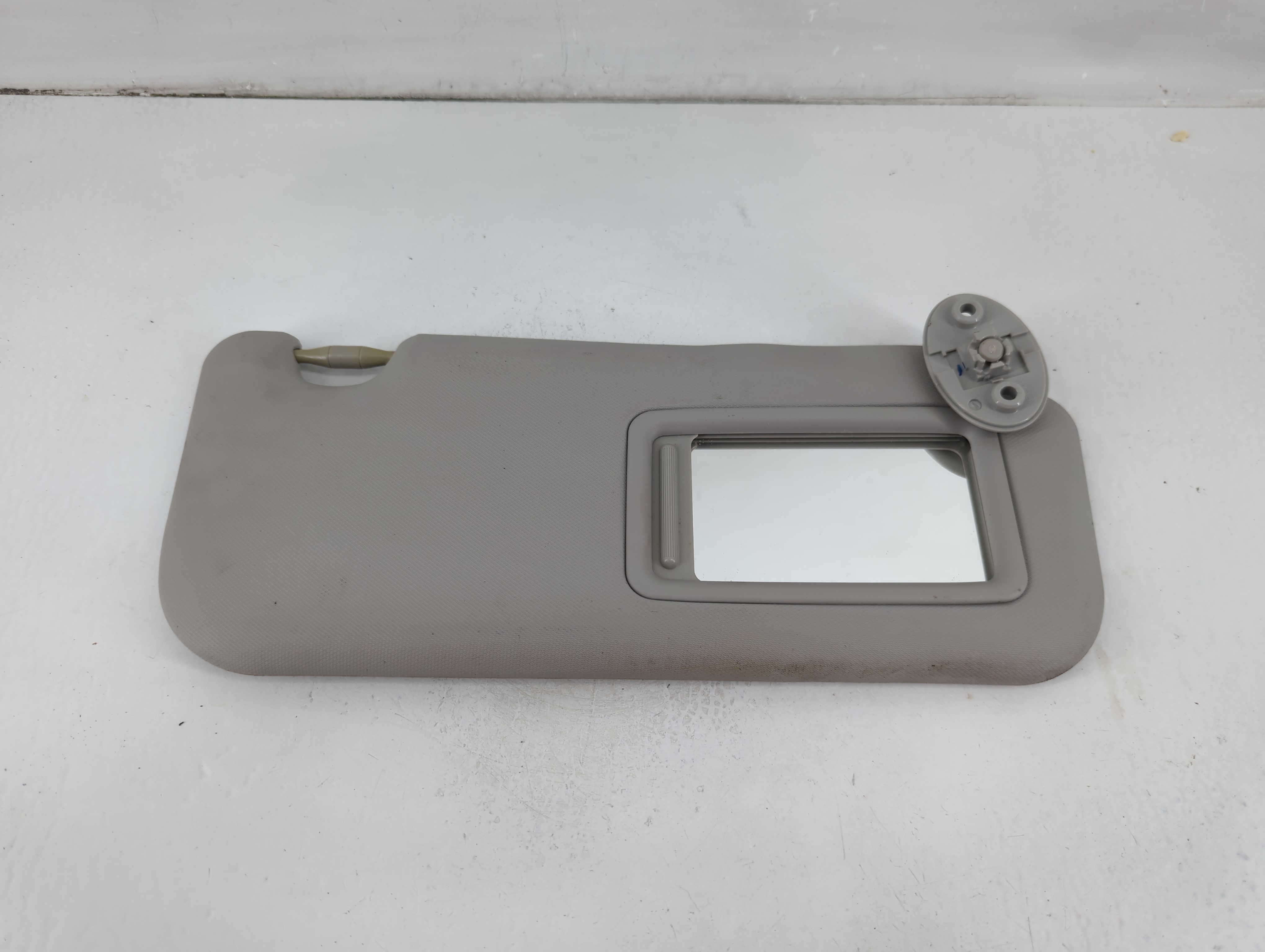 Picture of 2014-2016 Toyota Corolla Passenger Sun Visor Mirror Right Sunvisor 1103027
