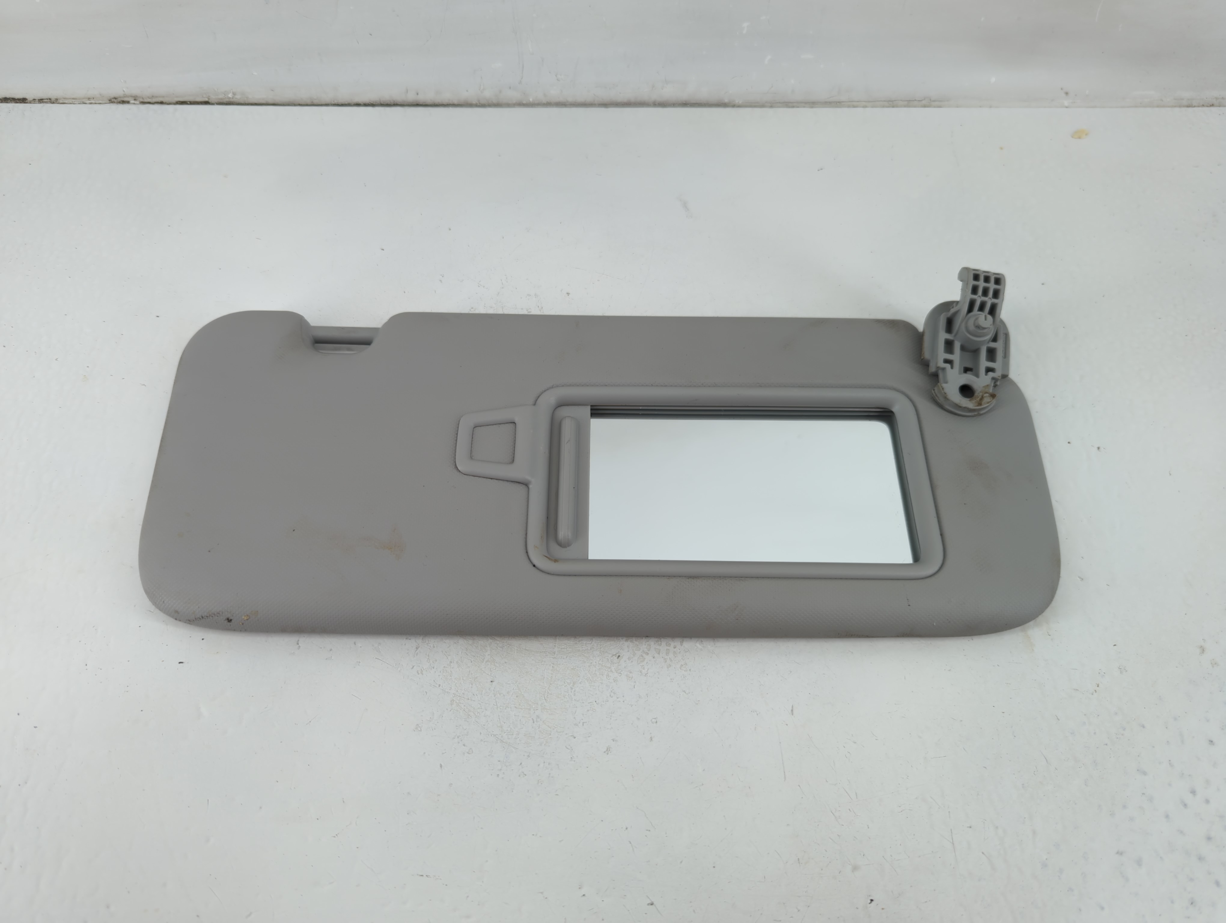 Picture of 2021-2022 Hyundai Elantra Passenger Sun Visor Mirror Right Sunvisor 1103029