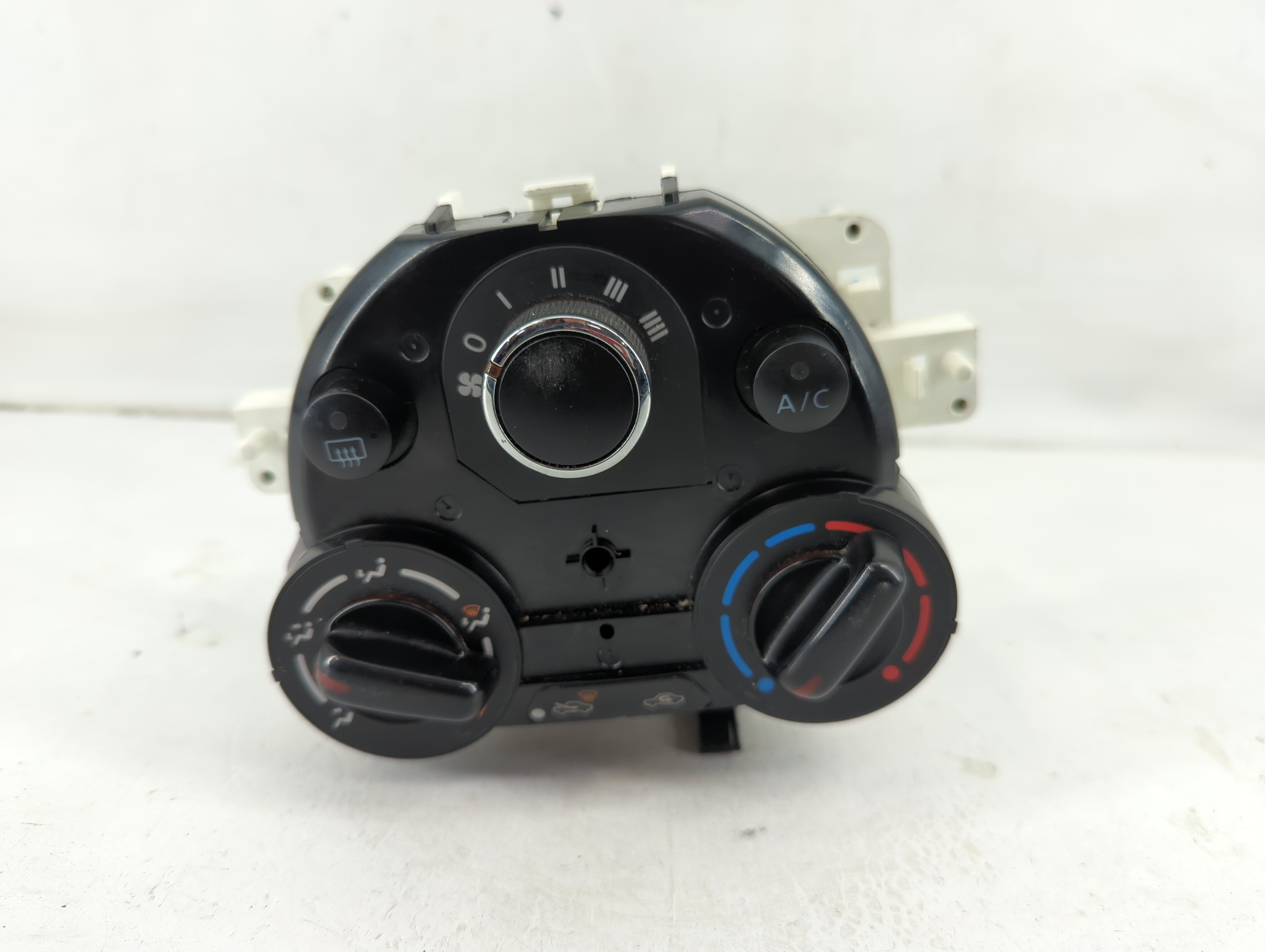 Picture of 2015-2018 Nissan Versa Ac Heater Climate Control 27513 9kk1a 1103044