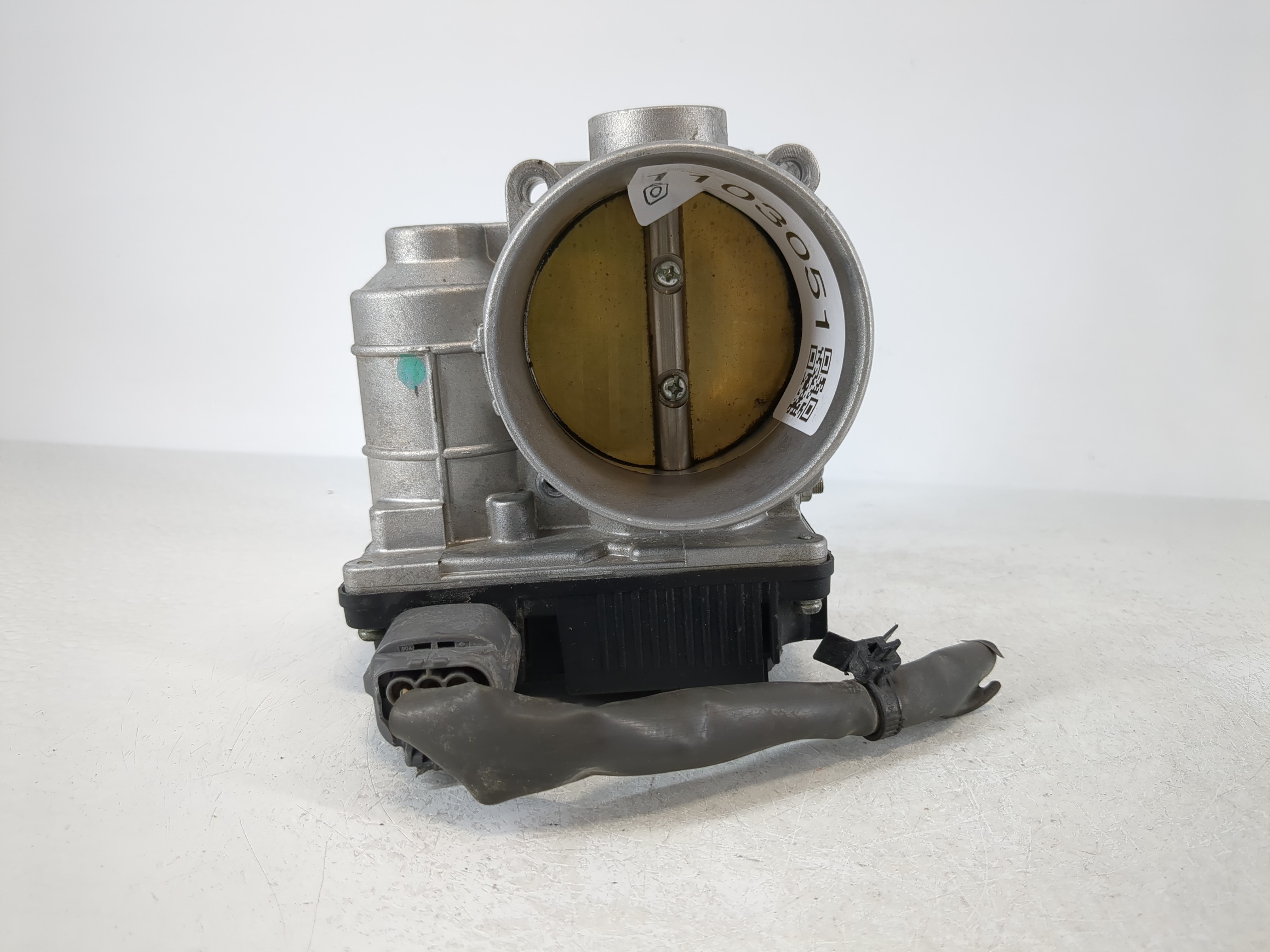 Picture of 2002-2004 Infiniti Q45 Throttle Body 1103051