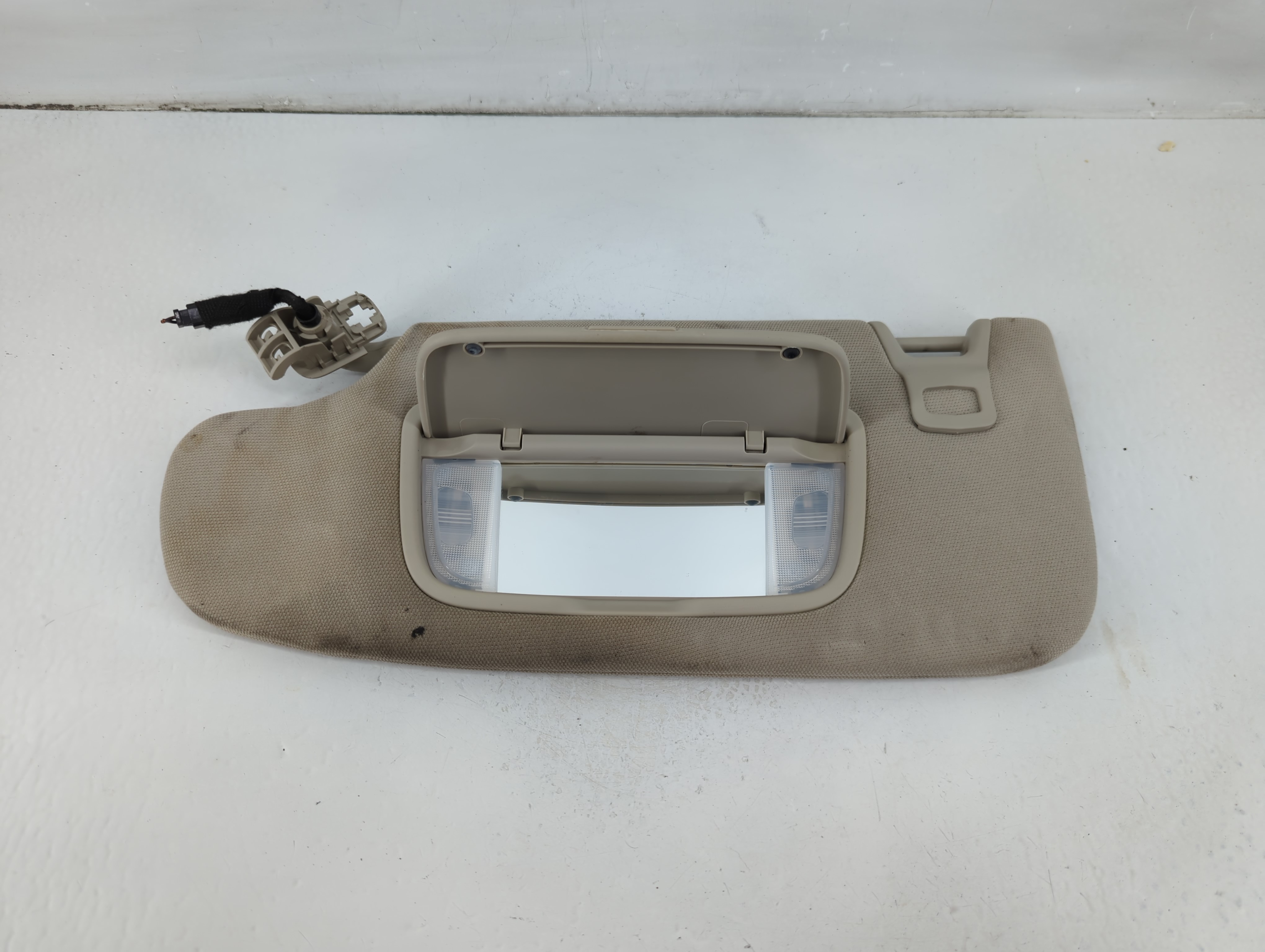 Picture of 2017-2020 Ford Fusion Driver Sun Visor Mirror Left Sunvisor Light Tan 1103060