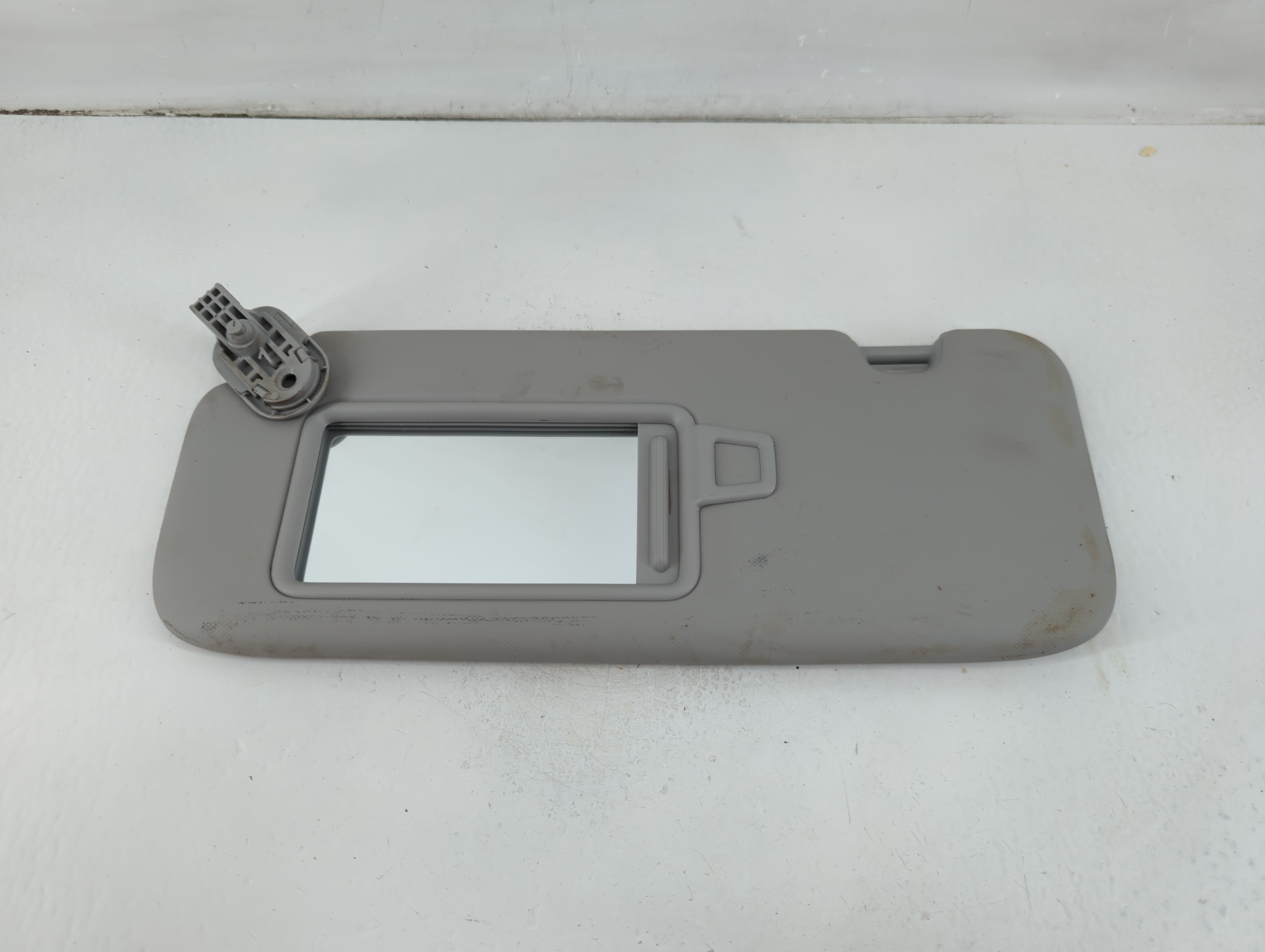 Picture of 2021-2022 Hyundai Elantra Driver Sun Visor Mirror Left Sunvisor 1103066