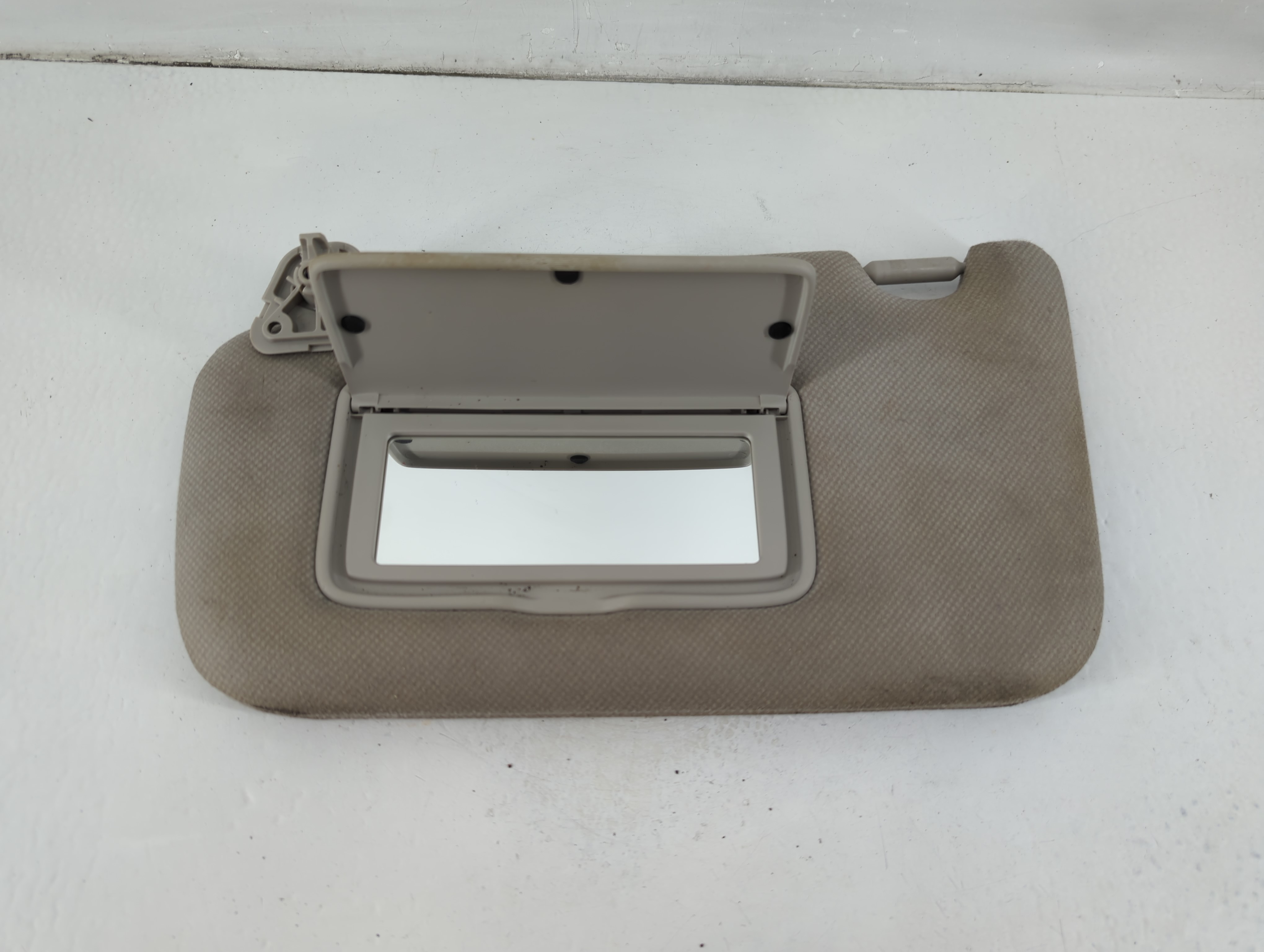 Picture of 2013-2019 Nissan Sentra Passenger Sun Visor Mirror Right Sunvisor 1103067