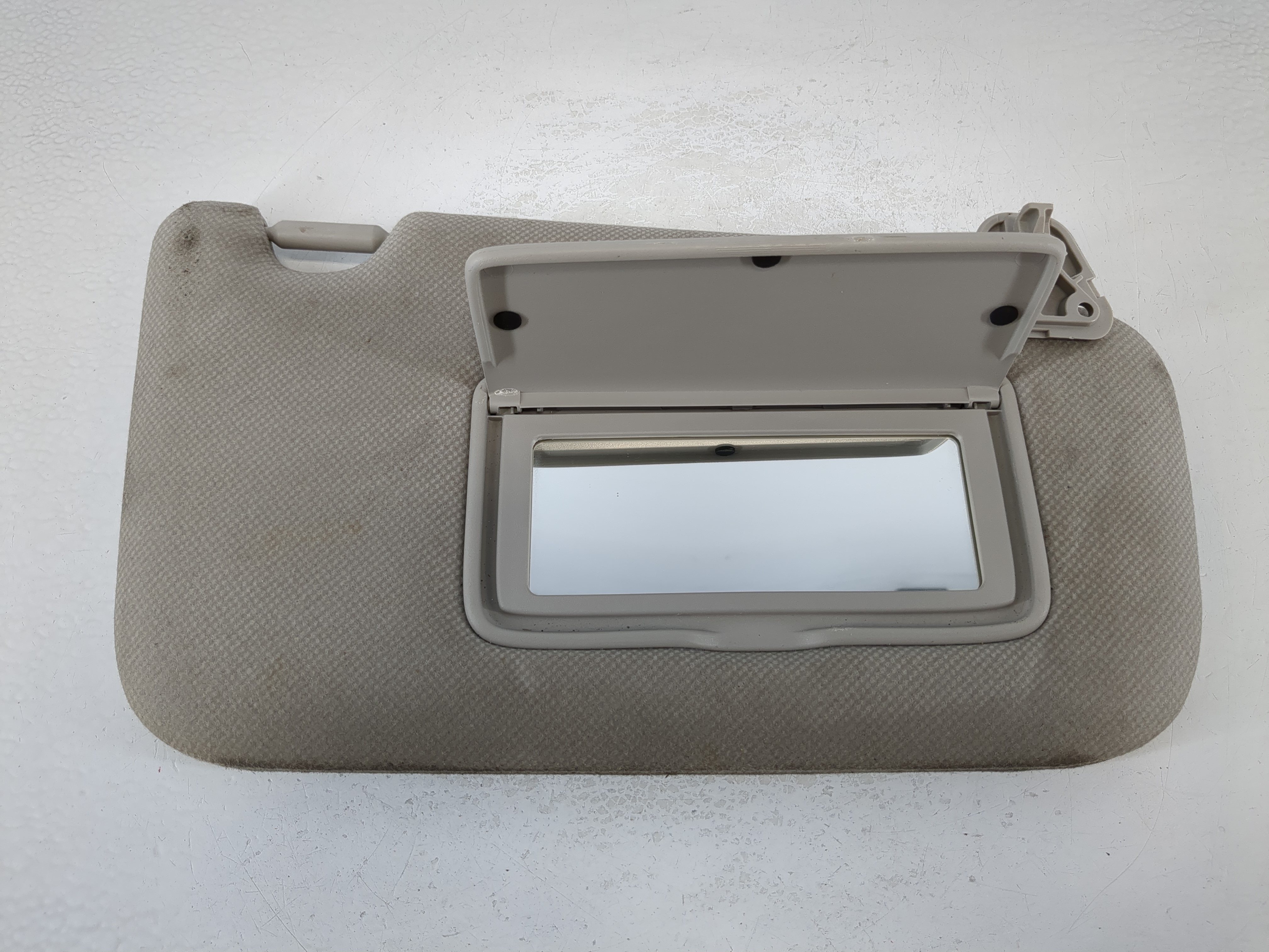 Picture of 2013-2019 Nissan Sentra Driver Sun Visor Mirror Left Sunvisor Grey 1103091