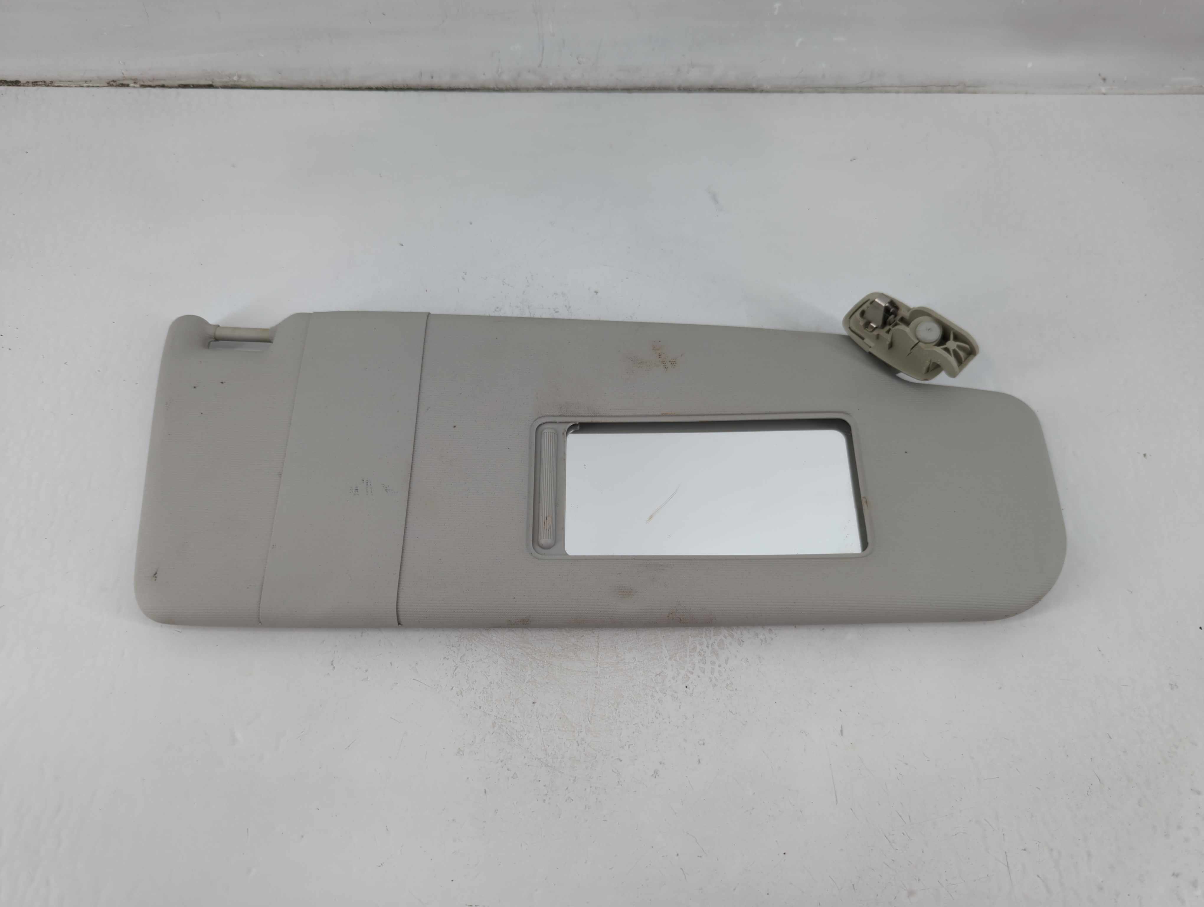 Picture of 2011-2018 Volkswagen Jetta Passenger Sun Visor Mirror Right Sunvisor 1103106