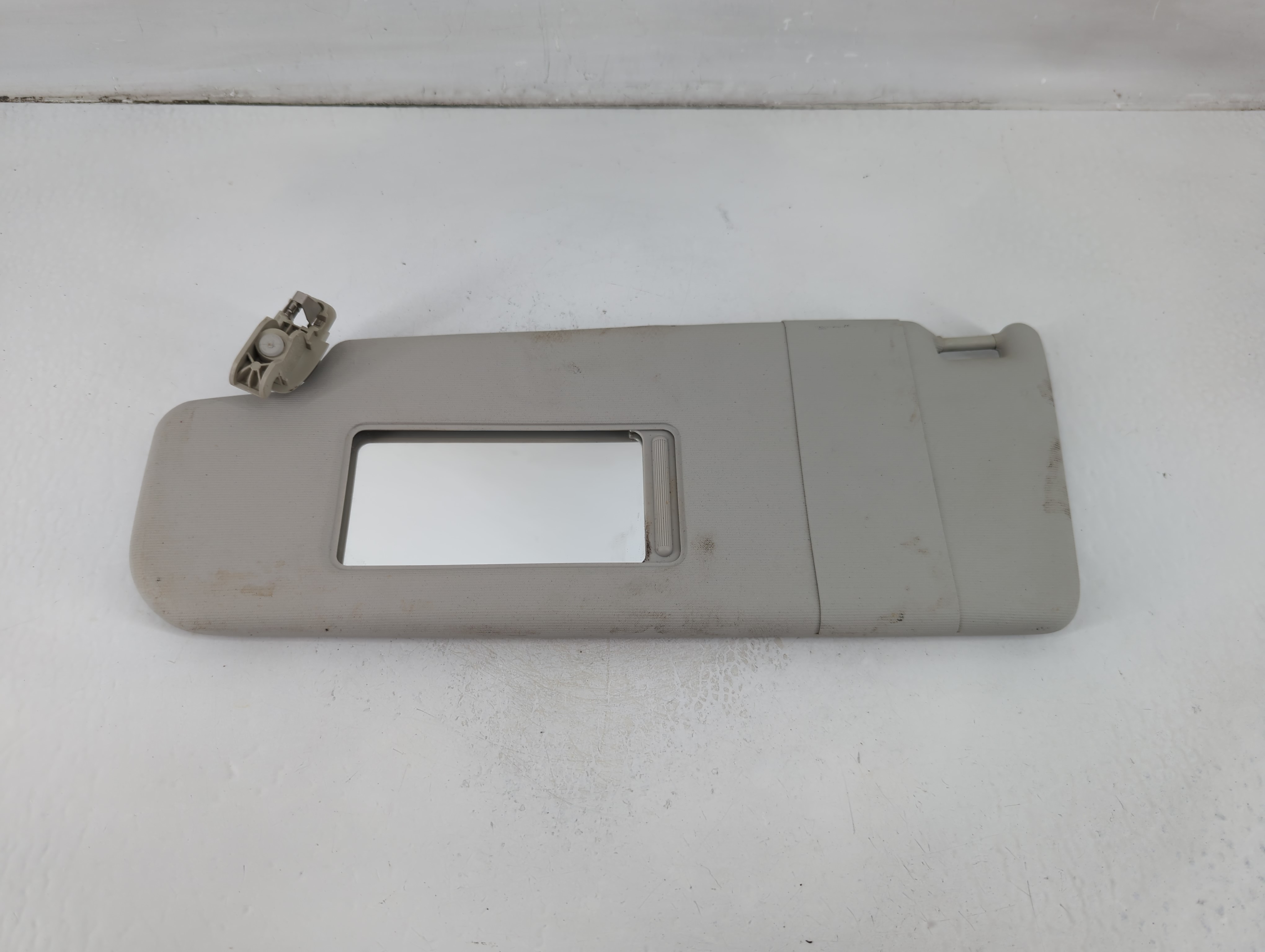Picture of 2011-2018 Volkswagen Jetta Driver Sun Visor Mirror Left Sunvisor 1103107