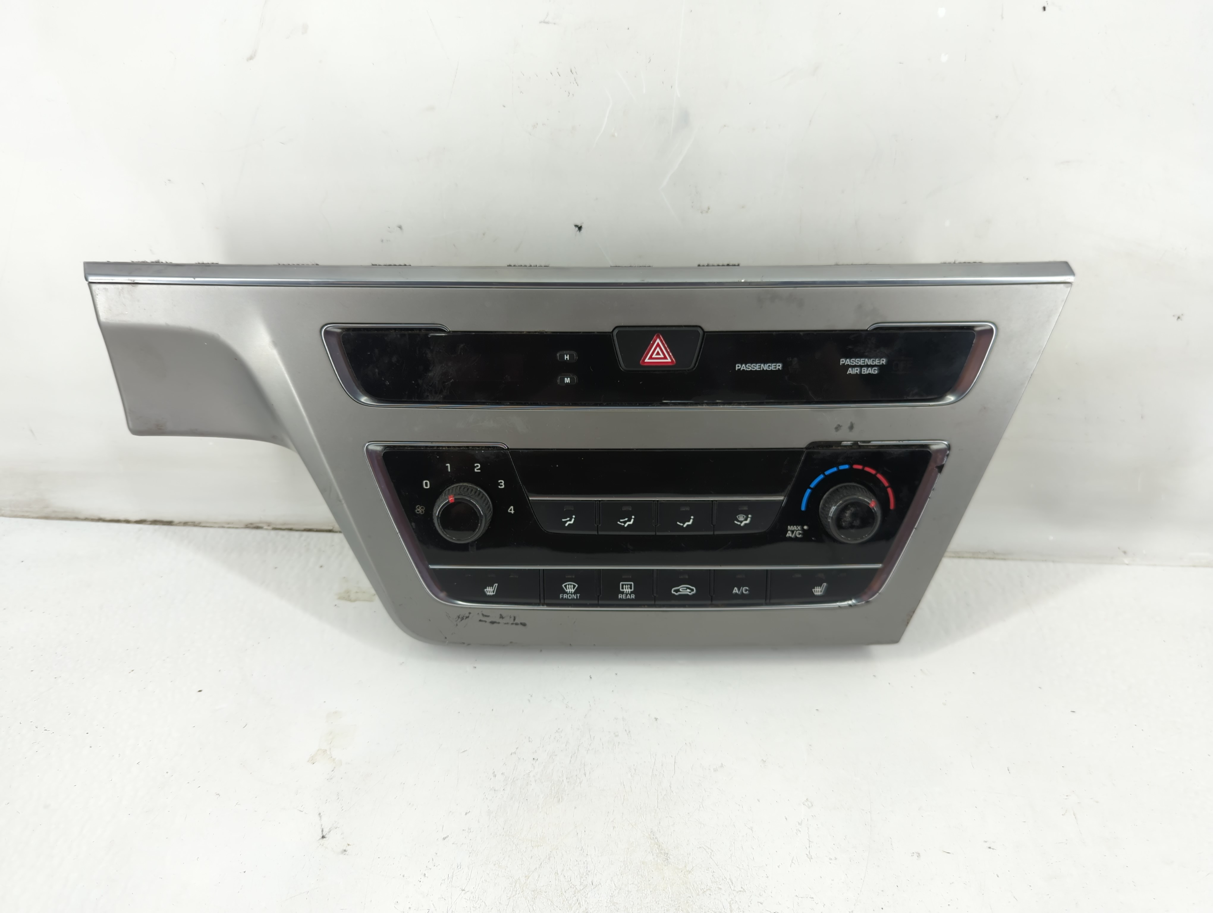 Picture of 2015-2017 Hyundai Sonata Ac Heater Climate Control Temperature Oem 1103116
