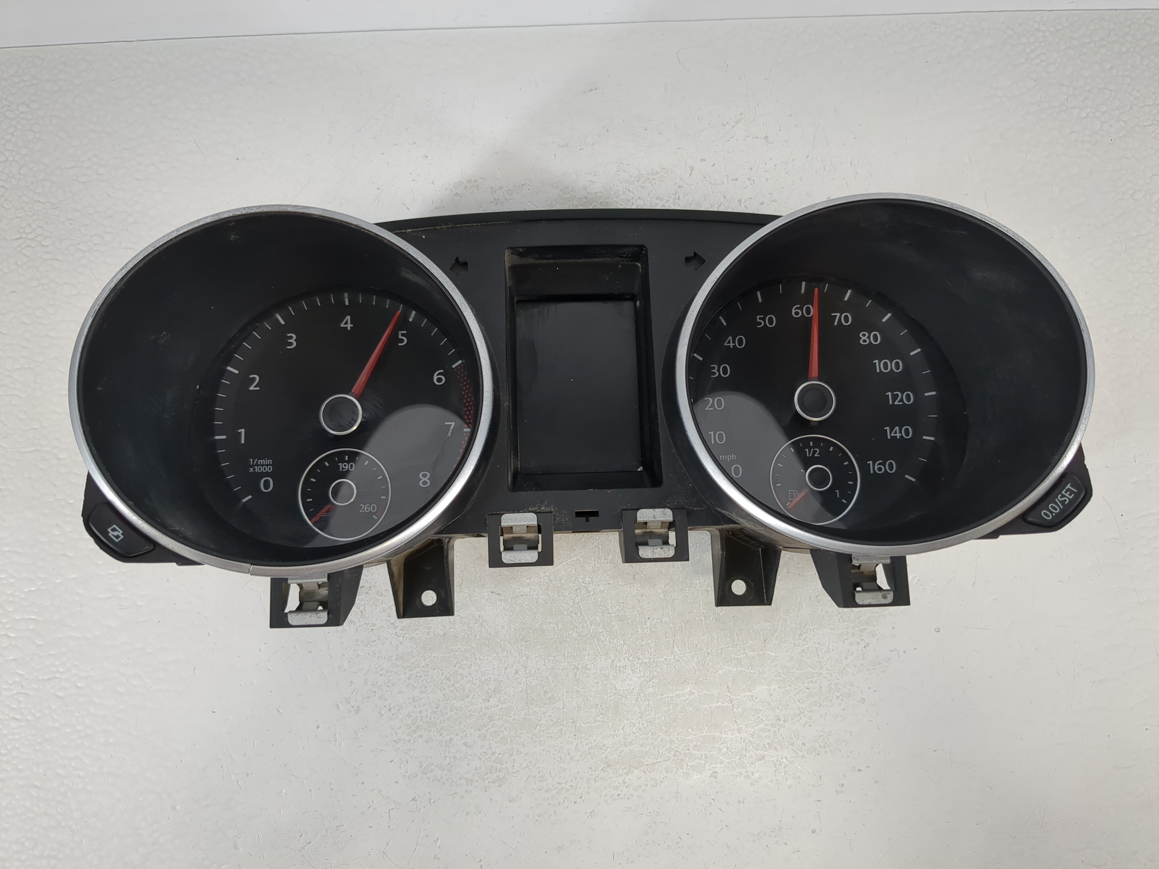 Picture of 2009-2014 Volkswagen Jetta Speedometer Instrument Cluster Gauges 1103125