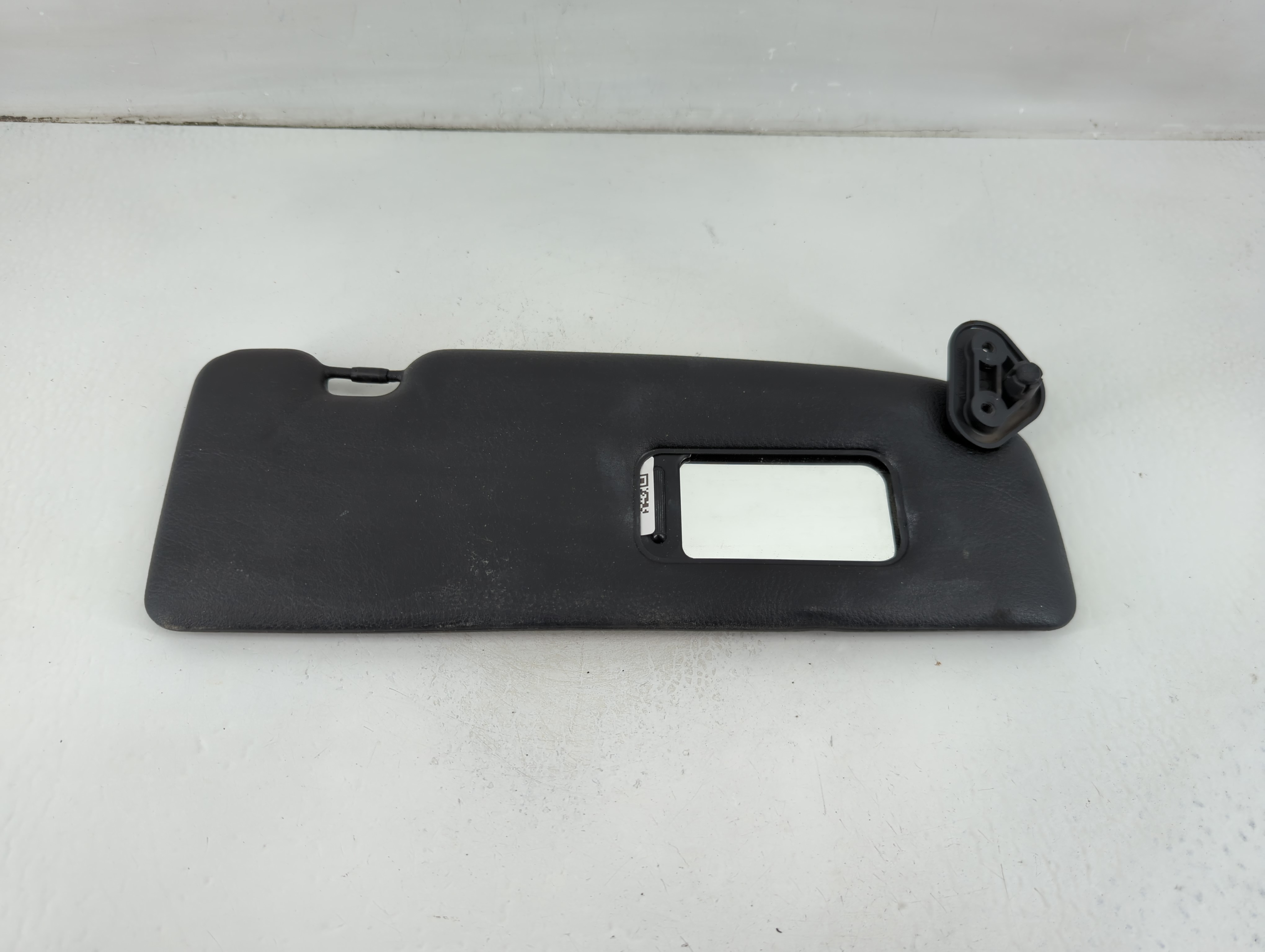 Picture of 2001-2006 Bmw 330i Passenger Sun Visor Mirror Right Sunvisor Black 1103154