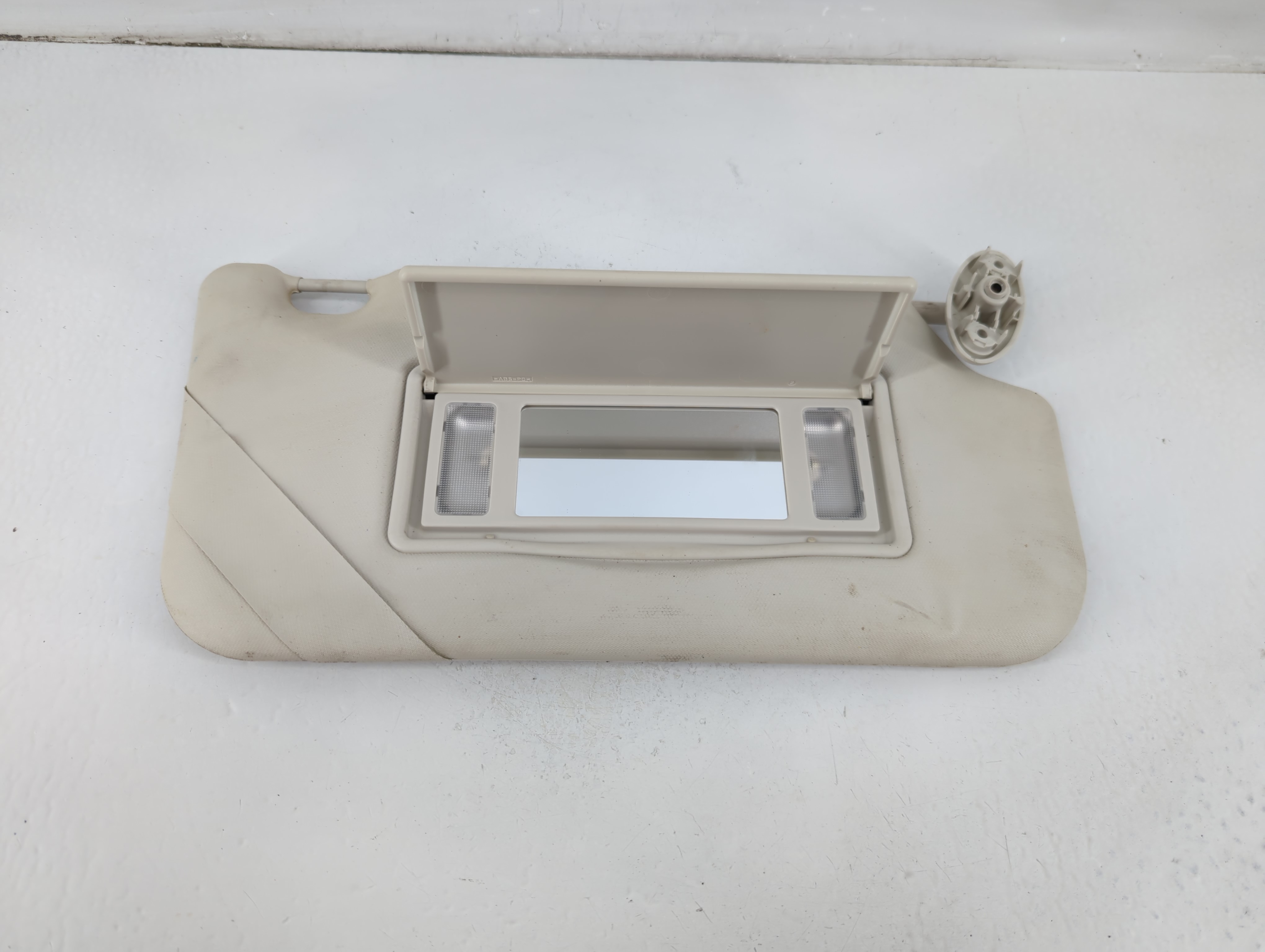 Picture of 2012-2013 Ford Focus Passenger Sun Visor Mirror Right Sunvisor Cream 1103158