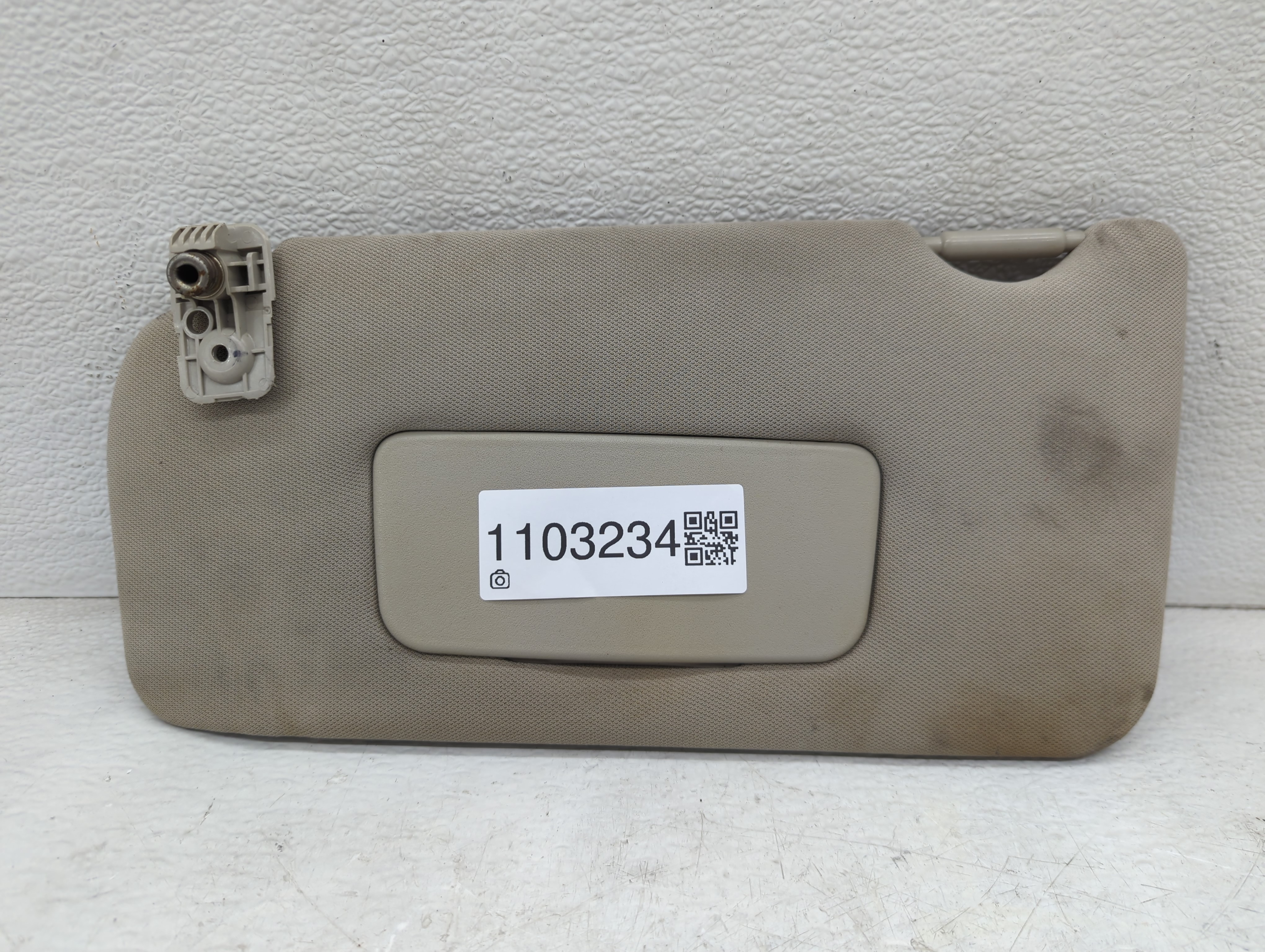 Picture of 2010-2012 Nissan Altima Driver Sun Visor Mirror Left Sunvisor Light Tan 1103234