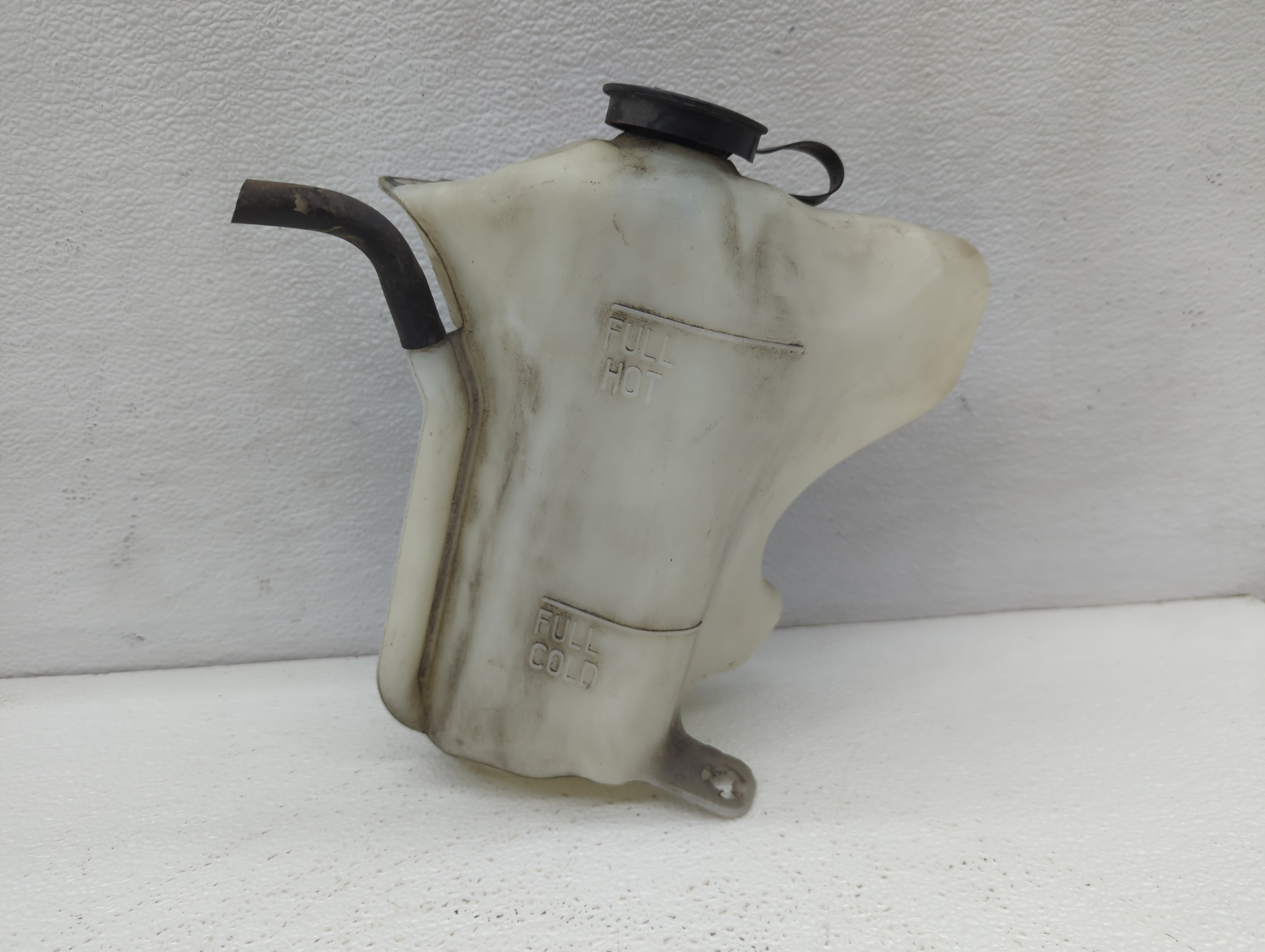 Picture of 2008-2011 Ford Focus Radiator Coolant Overflow Expansion Tank Bottle 1103300