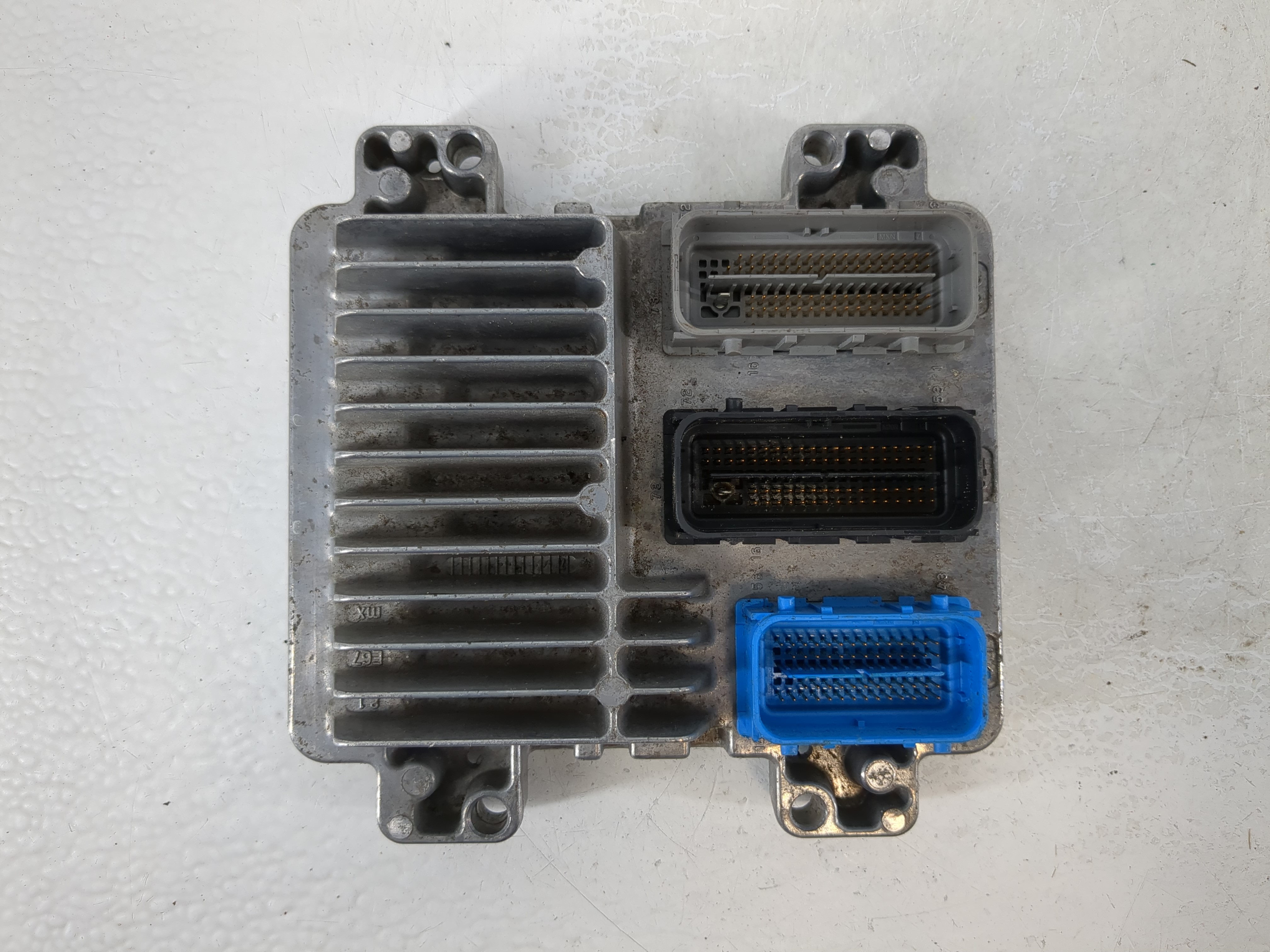 Picture of 2008-2010 Saturn Vue Engine Control Computer Ecu Pcm Ecm Pcu Oem 1103306