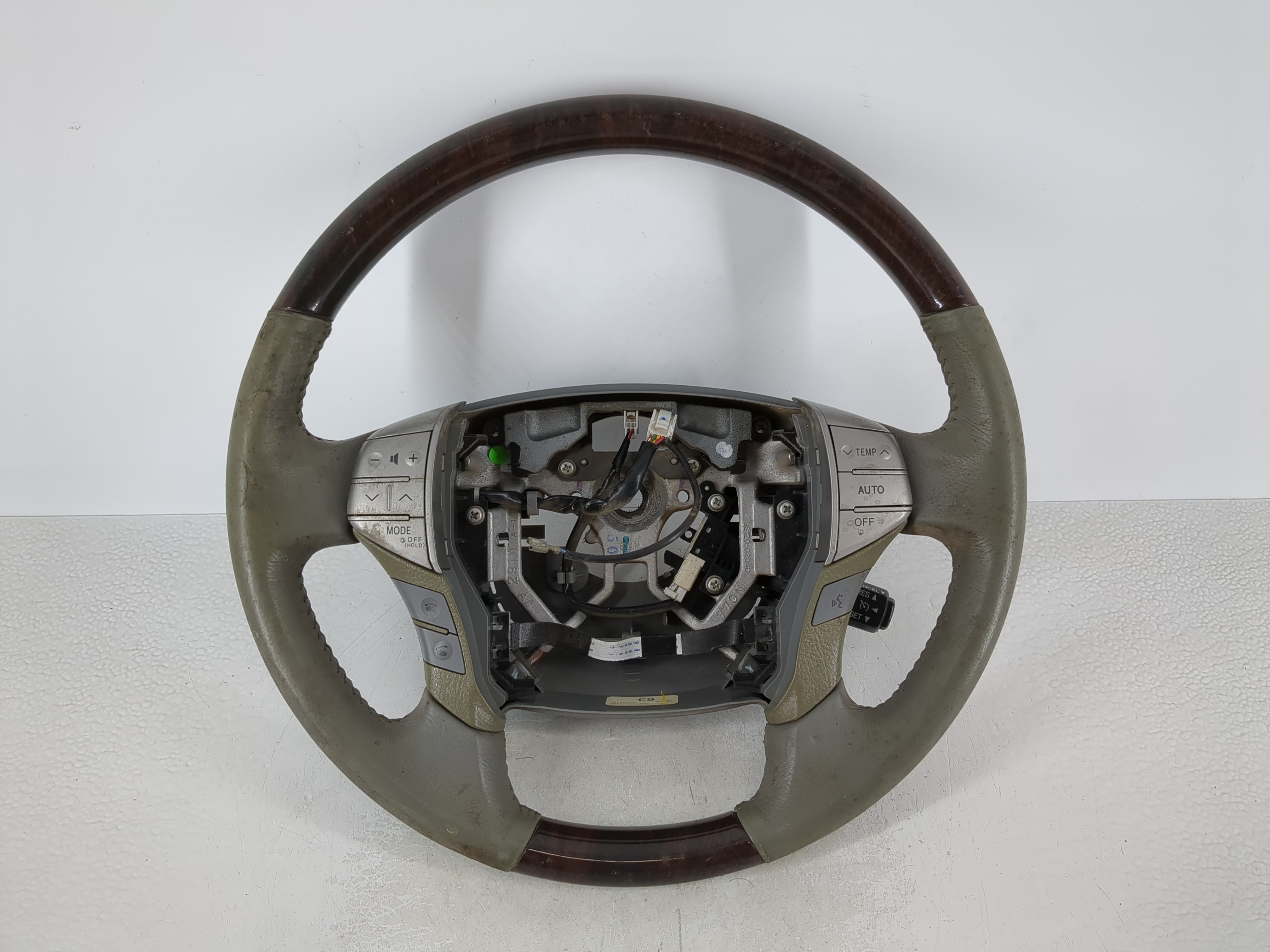 Picture of 2009 Toyota Avalon Steering Wheel Gs120-02040 1103336
