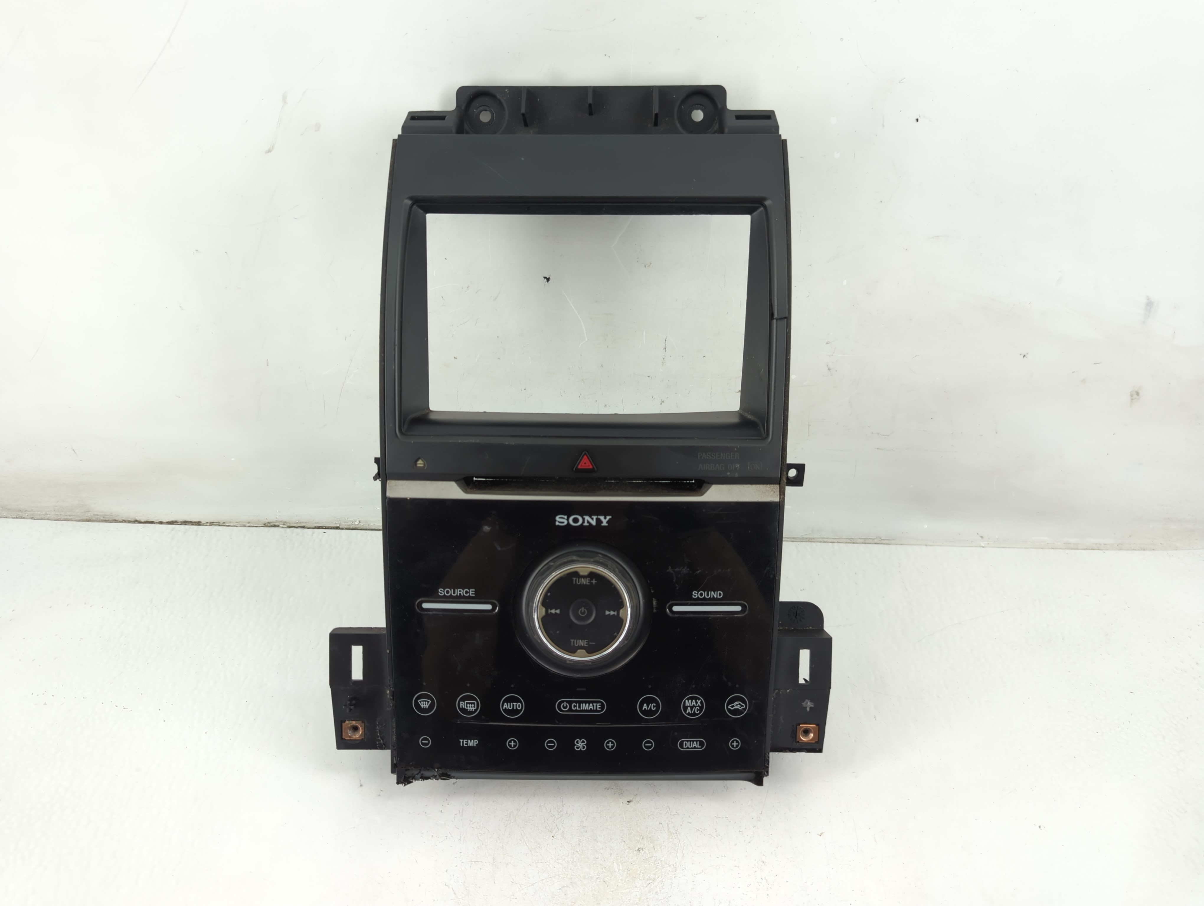 Picture of 2013-2013 Ford Taurus Am Fm Cd Player Radio Receiver 1103354