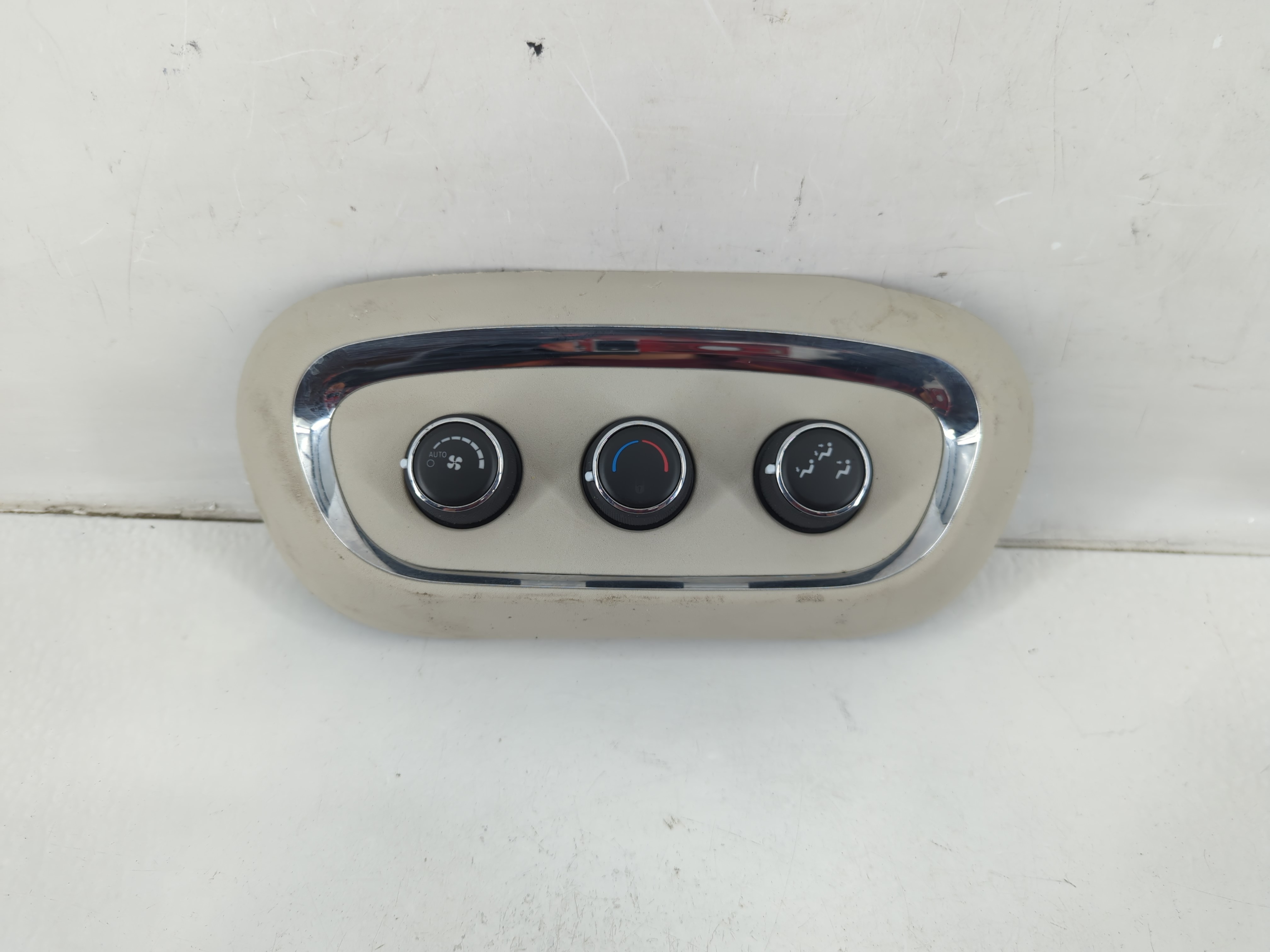 Picture of 2017-2017 Dodge Durango Ac Heater Climate Control T033700114|68330873aa 1103361