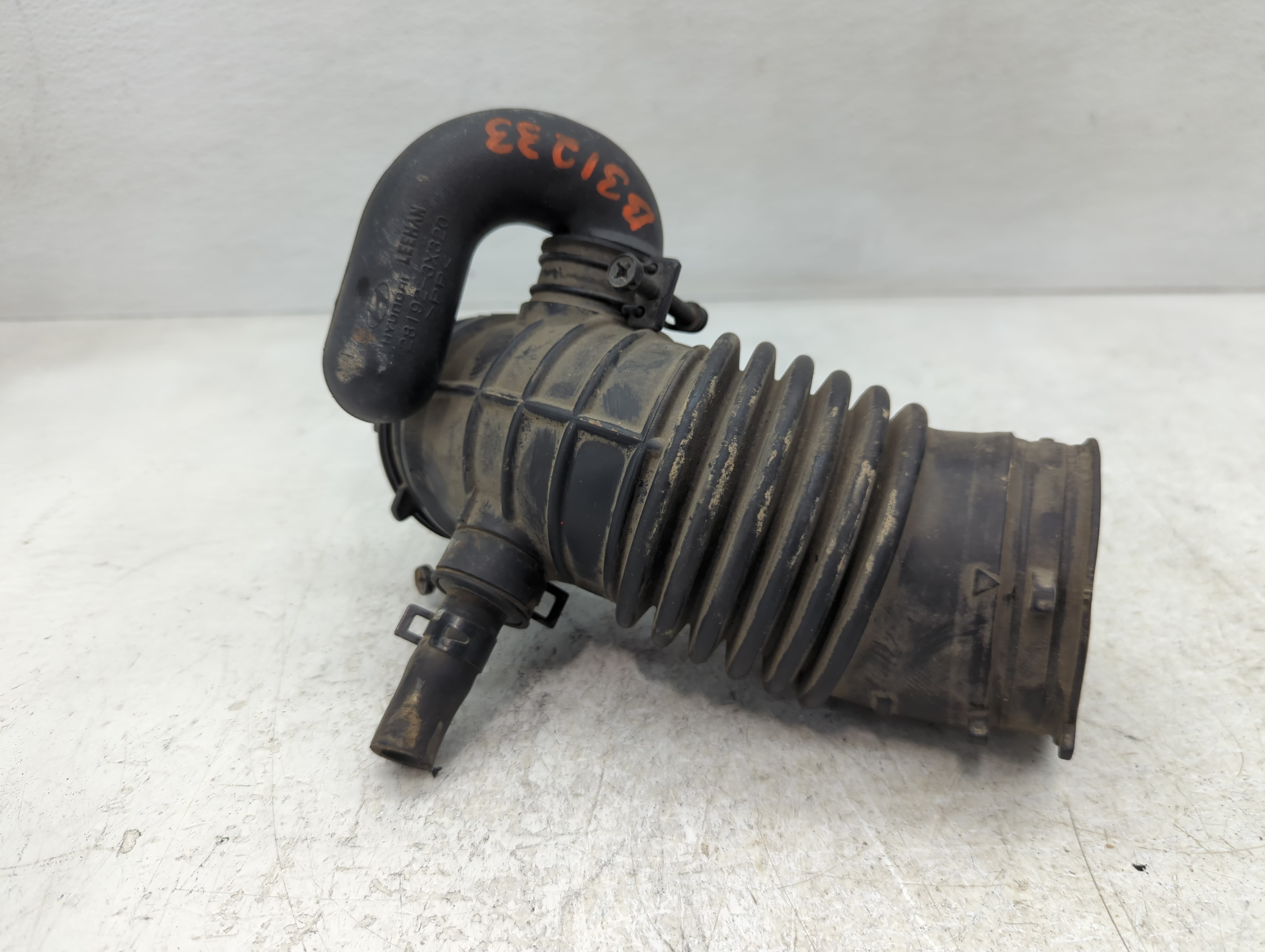 Picture of 2013 Hyundai Elantra Air Cleaner Intake Duct Hose Tube 1103385