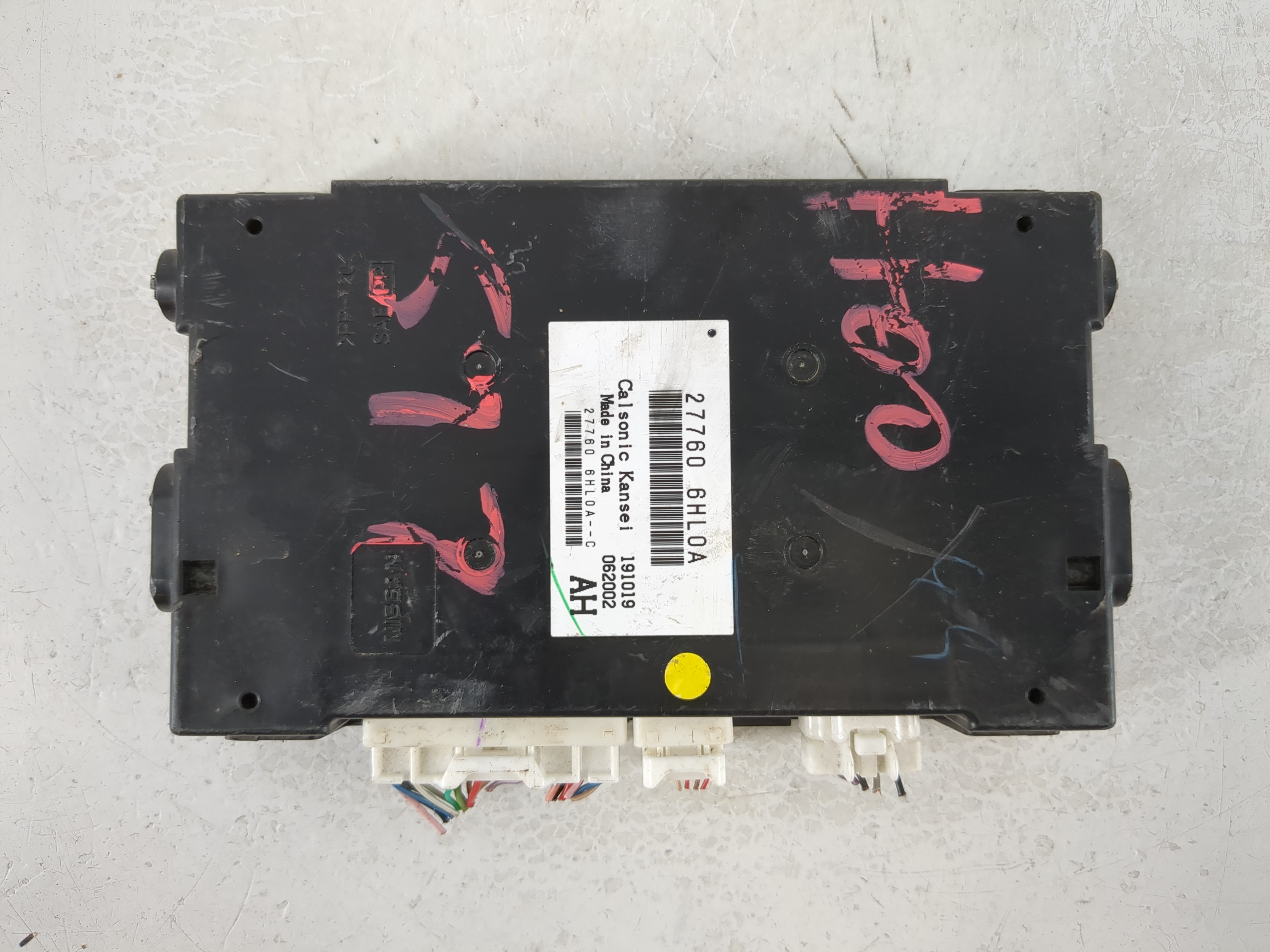 Picture of 2019-2020 Infiniti Q50 Chassis Control Module Ccm Bcm Body Control 1103394