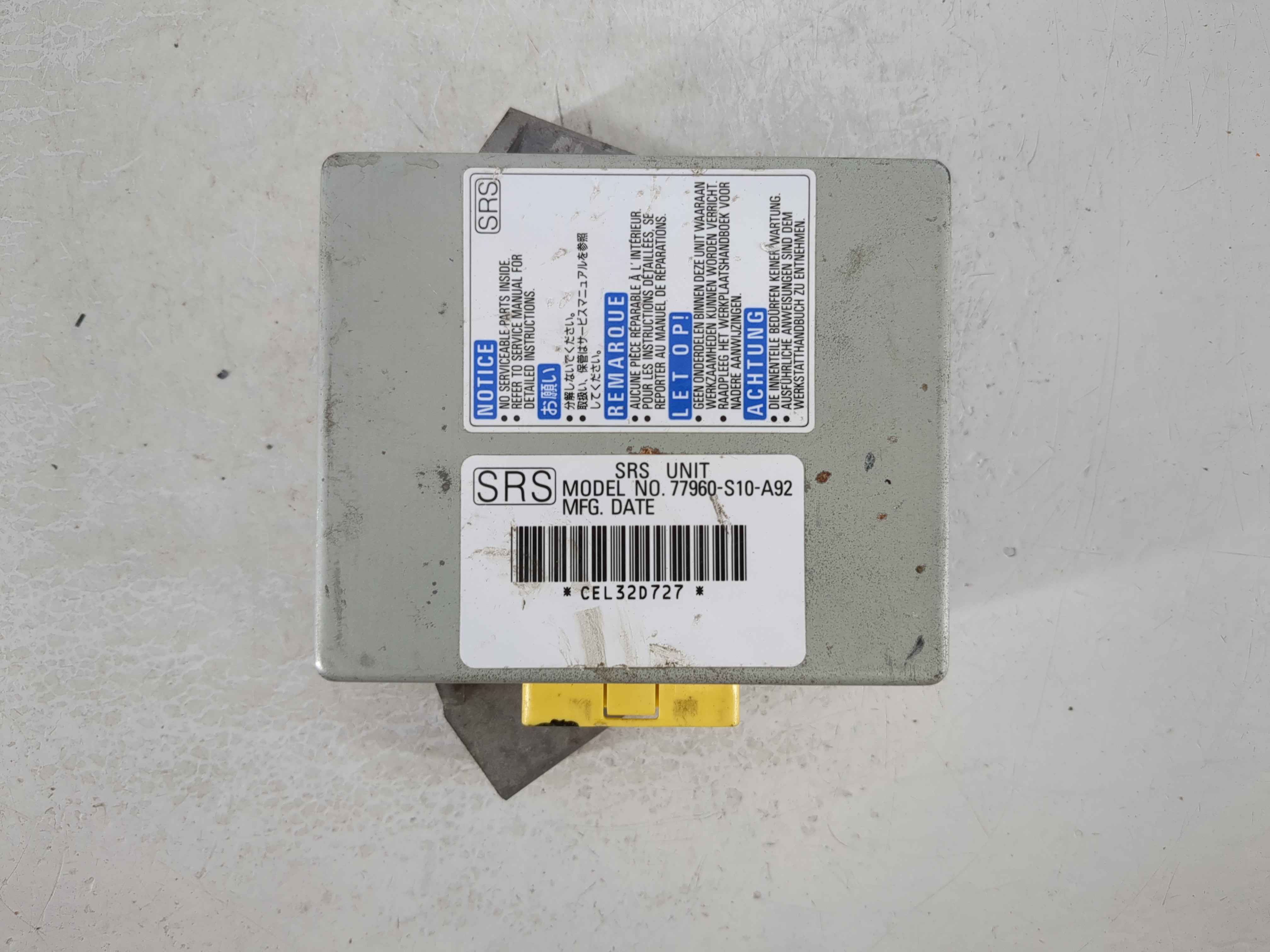 Picture of 1999-2001 Honda Cr-v Chassis Control Module Ccm Bcm Body Control 1103399