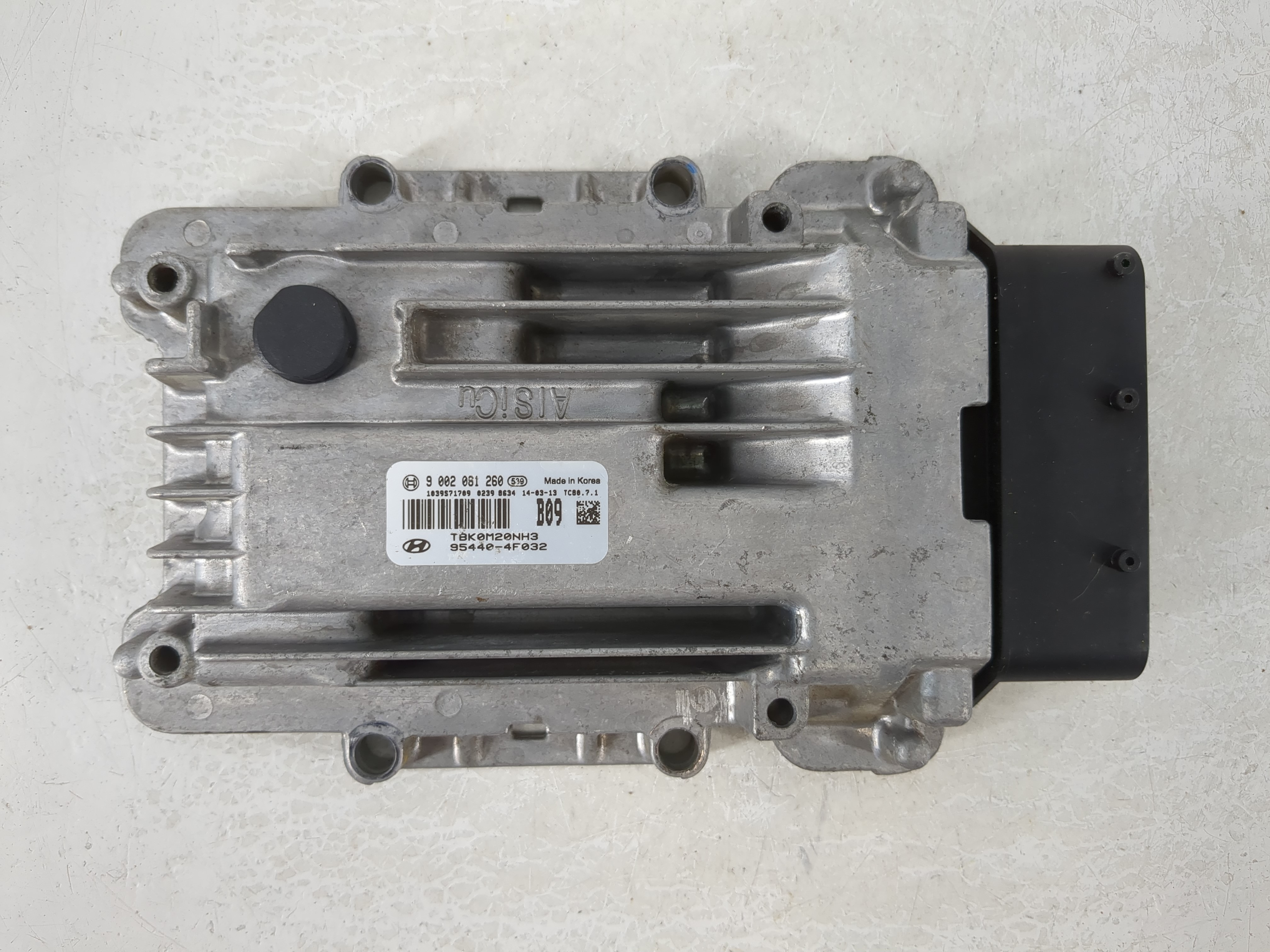 Picture of 2013-2014 Hyundai Genesis Chassis Control Module Ccm Bcm Body Control 1103404