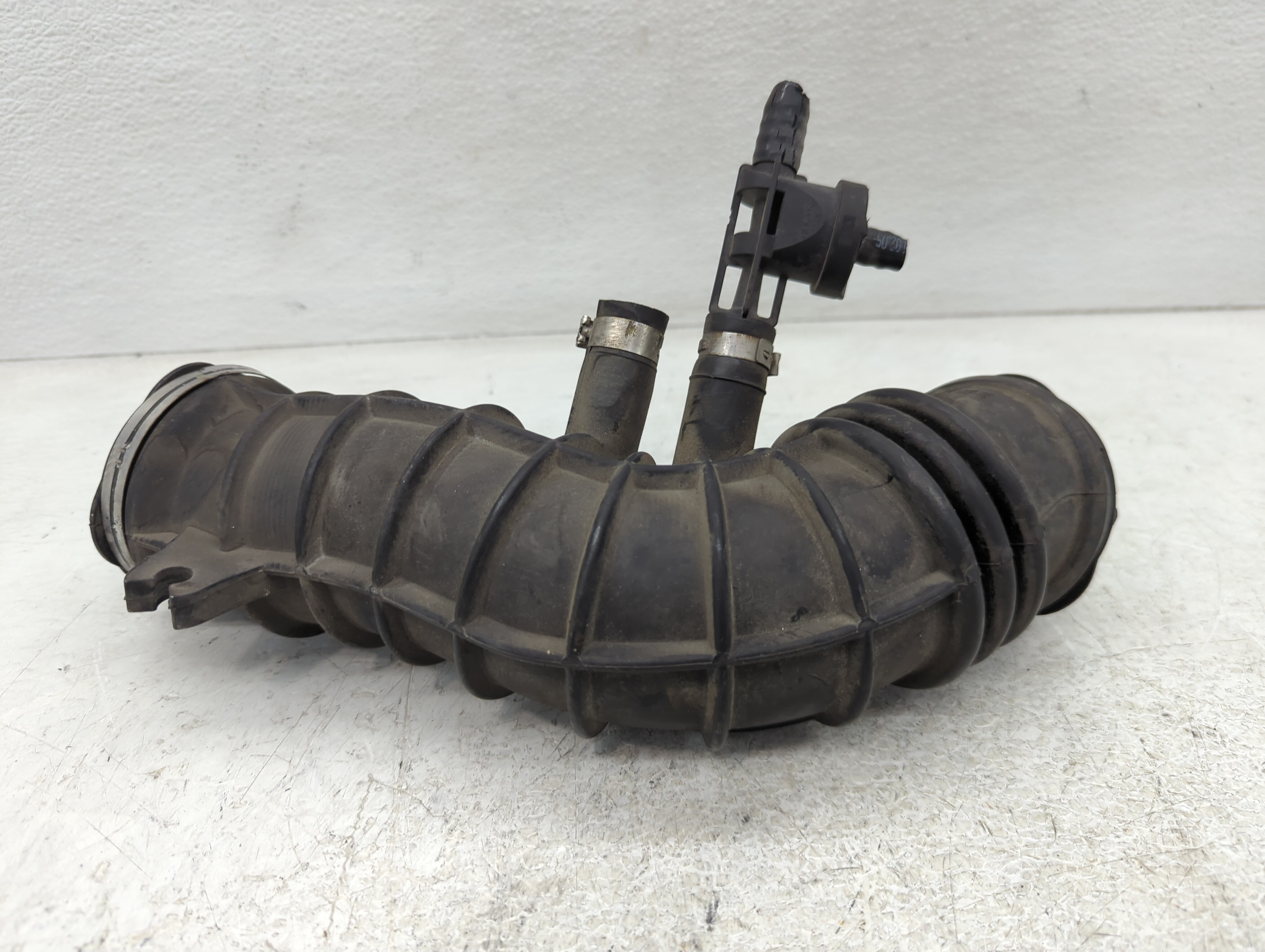 2005 Mini Cooper Air Cleaner Intake Duct Hose Tube 1103407 - Oemusedautoparts1.com