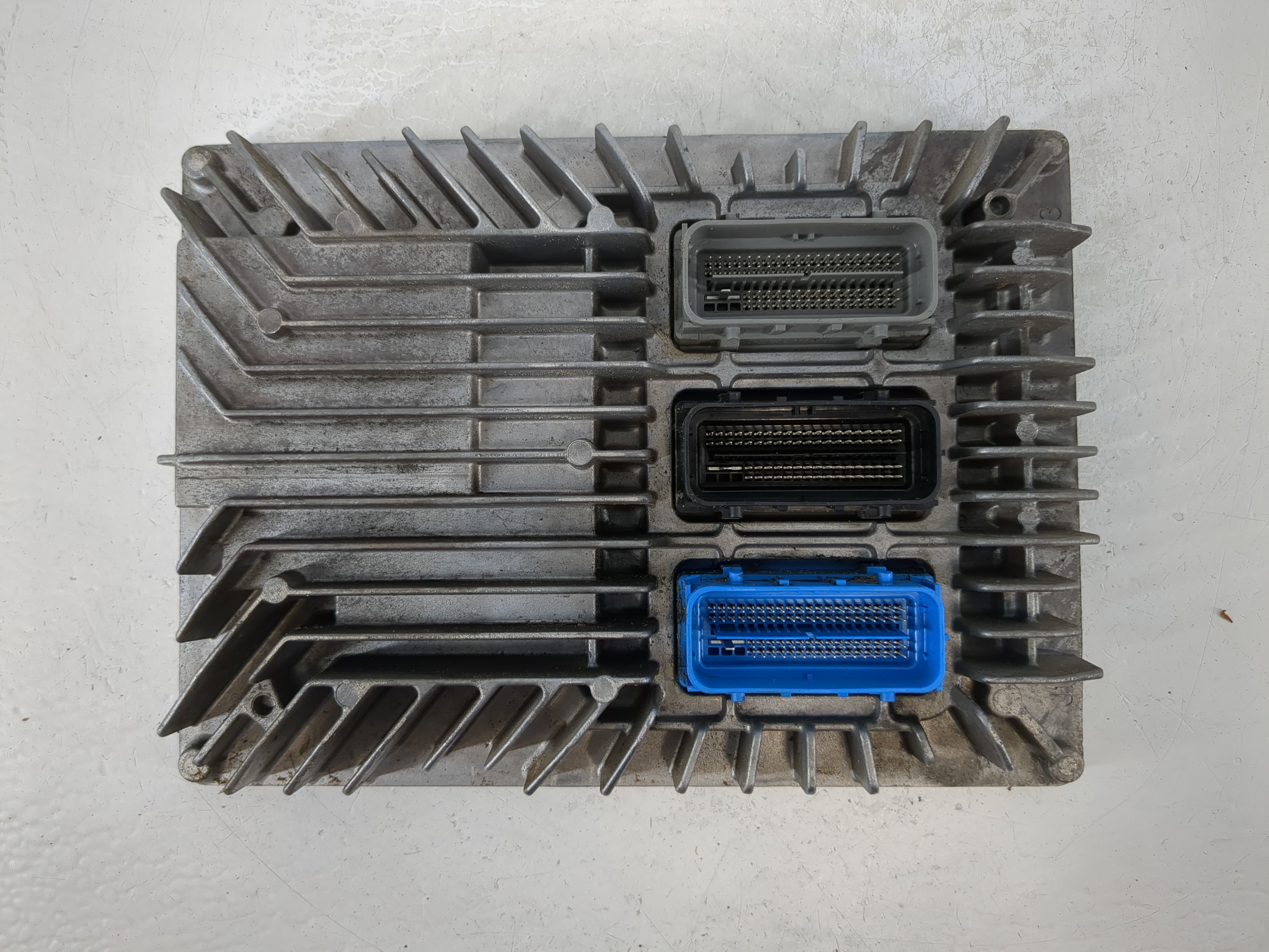 Picture of 2013-2016 Chevrolet Malibu Engine Control Computer Ecu Pcm Ecm Pcu Oem 1103426