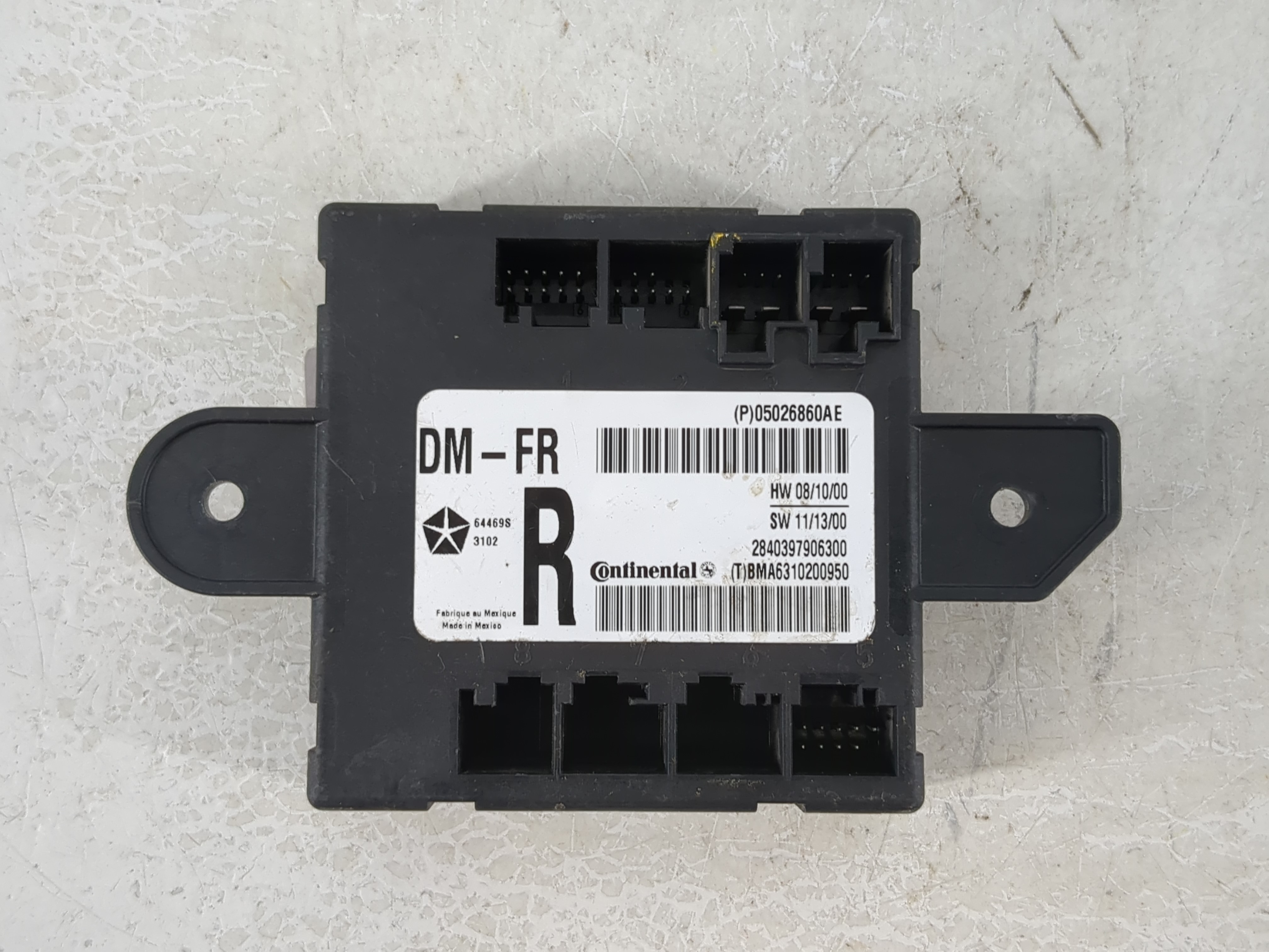 Picture of Dodge Caravan Chassis Control Module Ccm Bcm Body Control 05026860ae 1103439