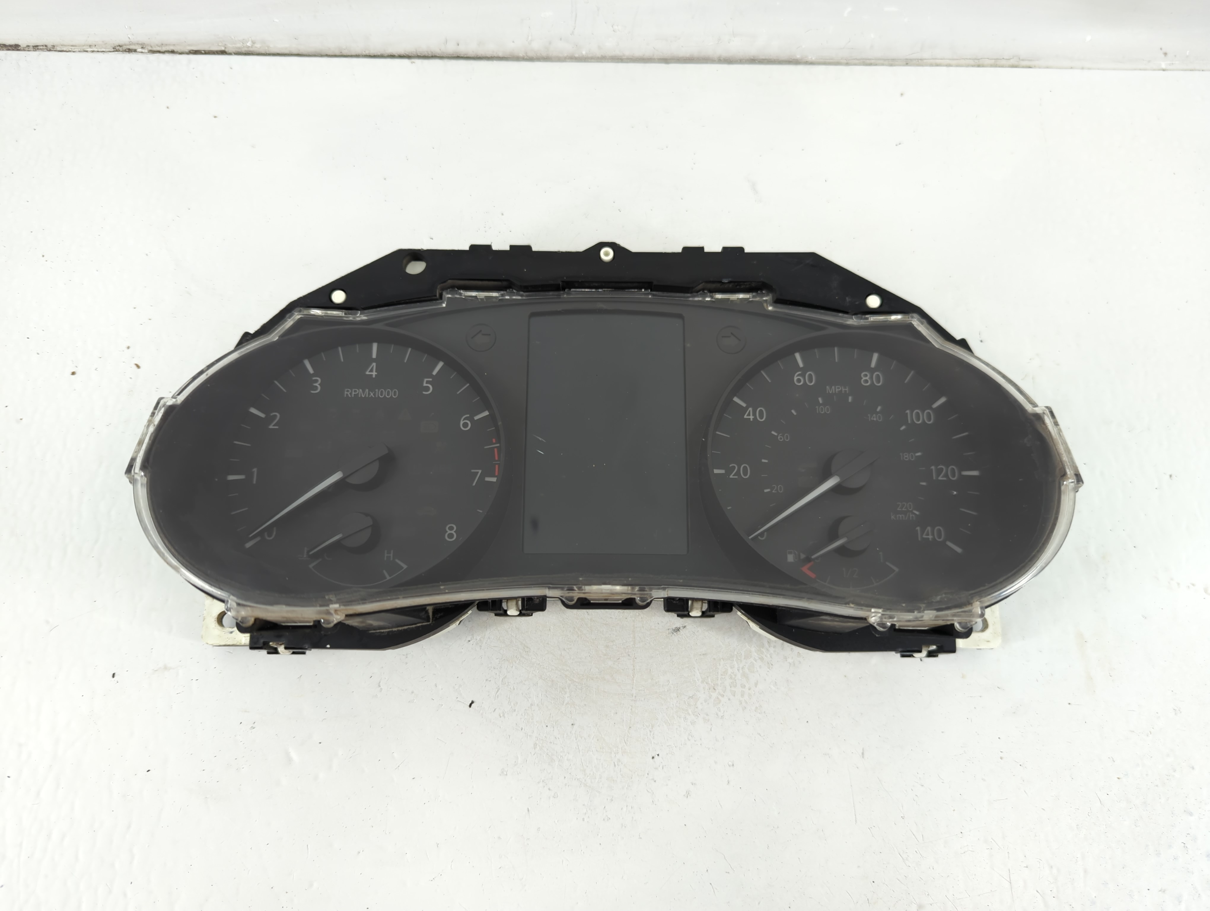 Picture of 2017-2017 Nissan Rogue Speedometer Instrument Cluster Gauges 5hr0a/4c1c 1103452