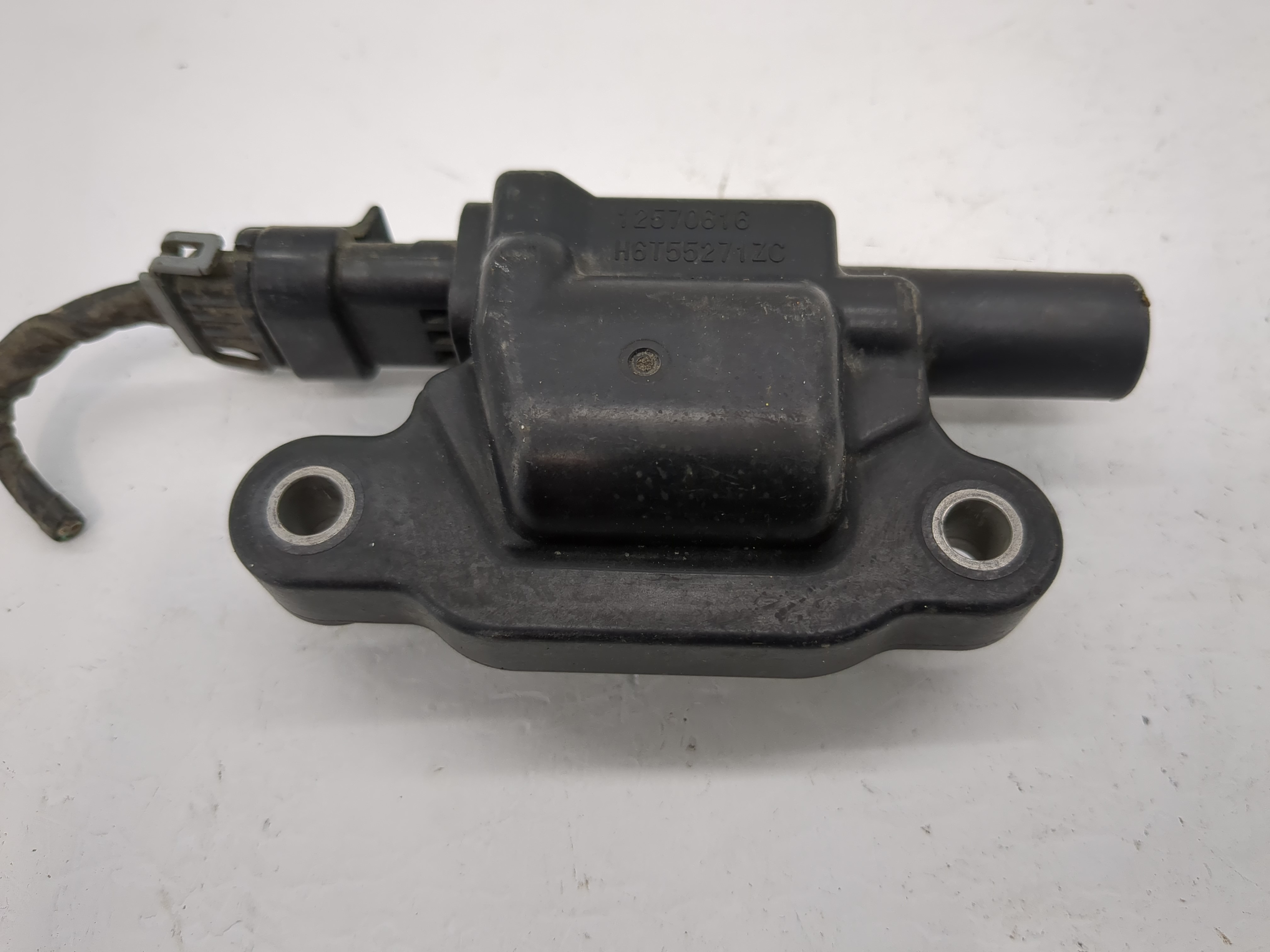 2007-2014 Cadillac Escalade Ignition Coil Igniter Pack 1103554 - Oemusedautoparts1.com