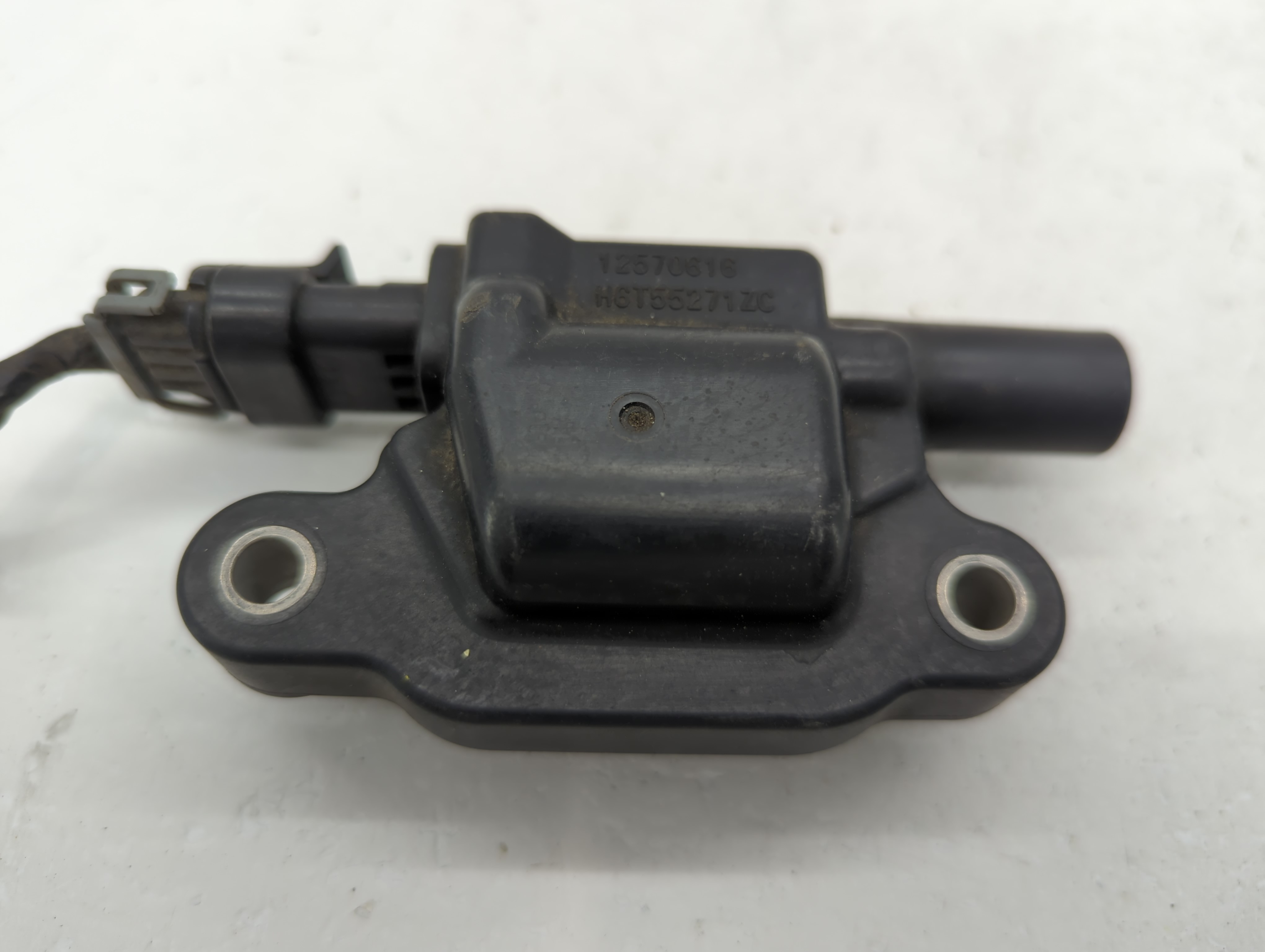 2007-2014 Cadillac Escalade Ignition Coil Igniter Pack 1103601 - Oemusedautoparts1.com