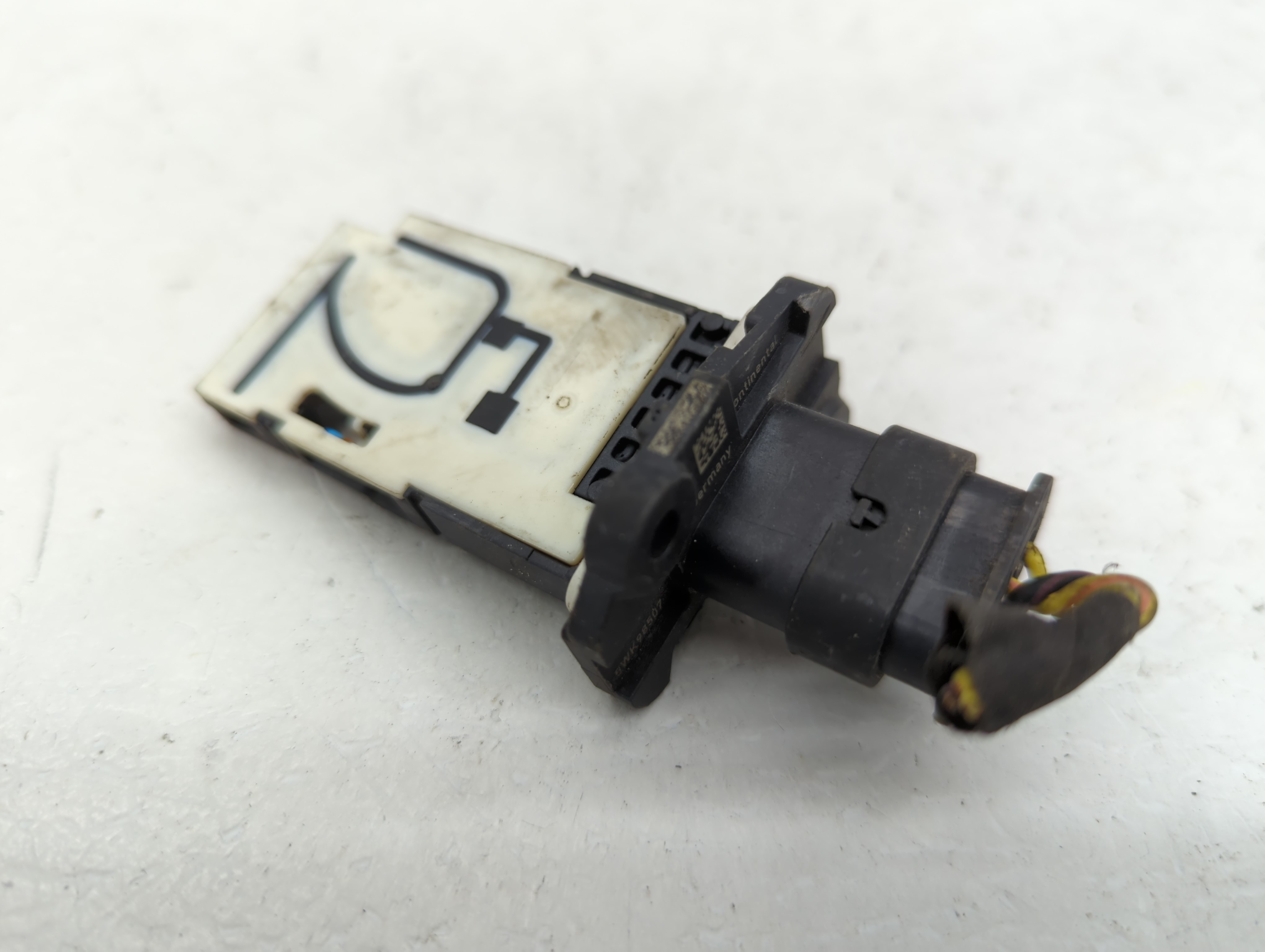 2015-2017 Chrysler 200 Mass Air Flow Meter Maf 1103655 - Oemusedautoparts1.com