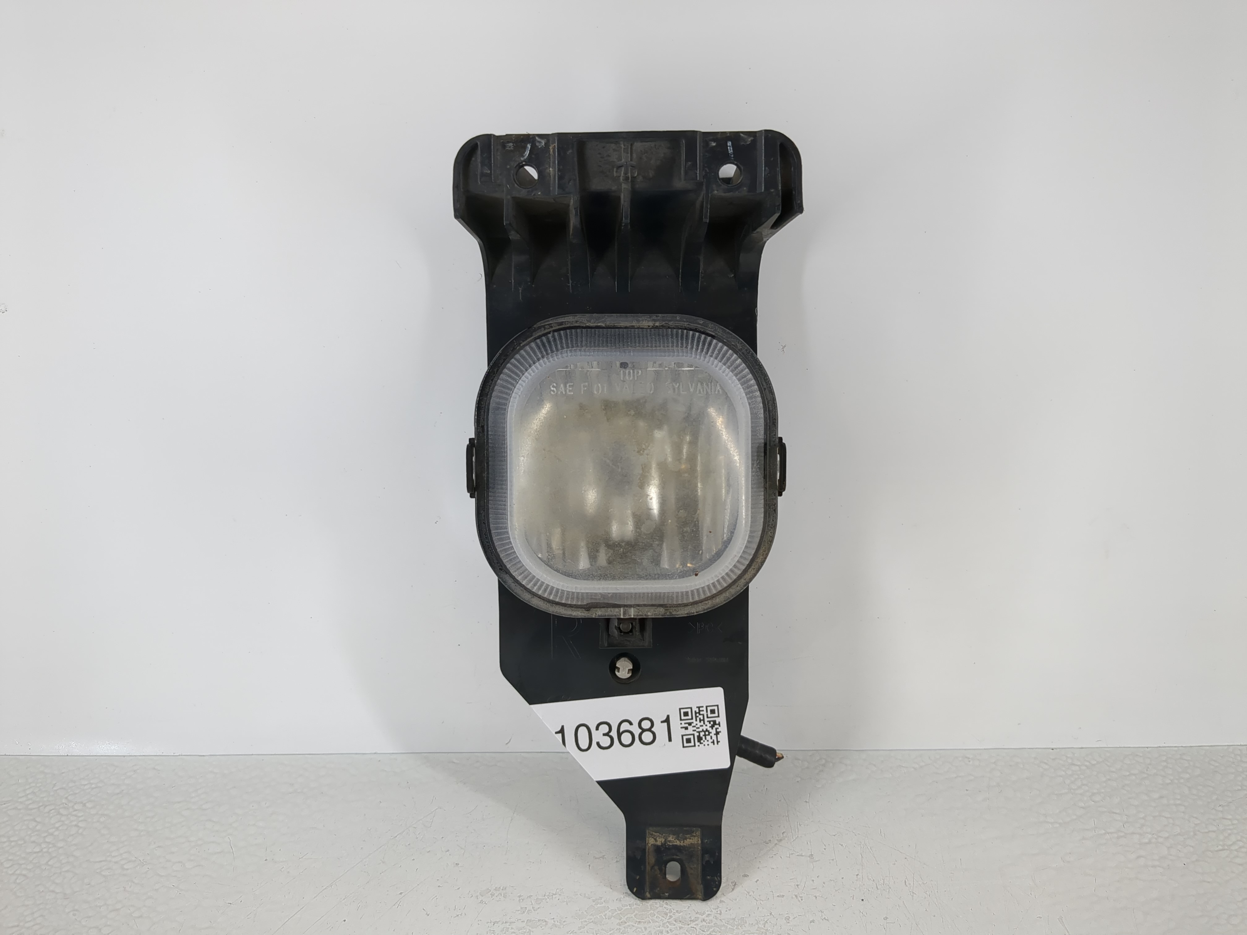 Picture of 2005-2007 Ford F-350 Super Duty Passenger Right Oem Front Light Lamp 1103681