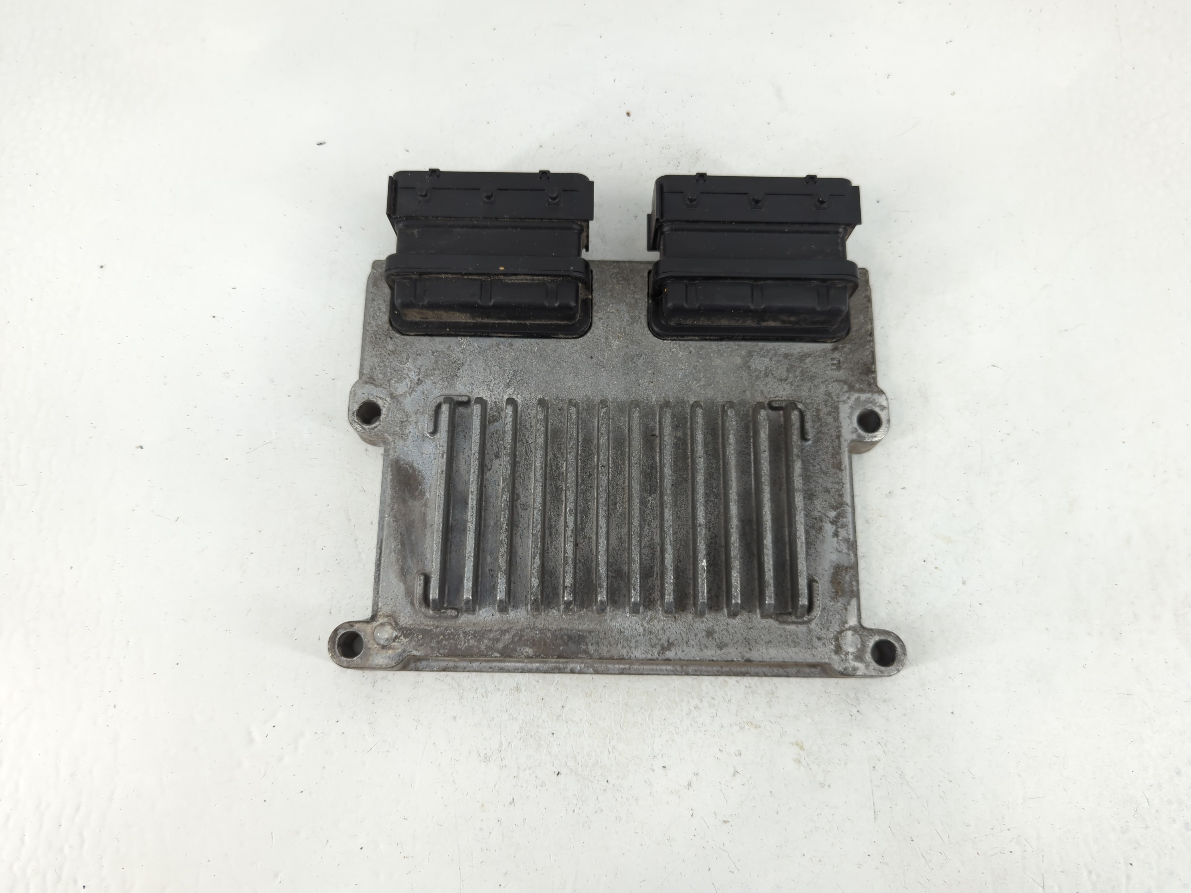 Picture of 2012-2014 Hyundai Genesis Engine Control Computer Ecu Pcm Ecm Pcu Oem 1103693