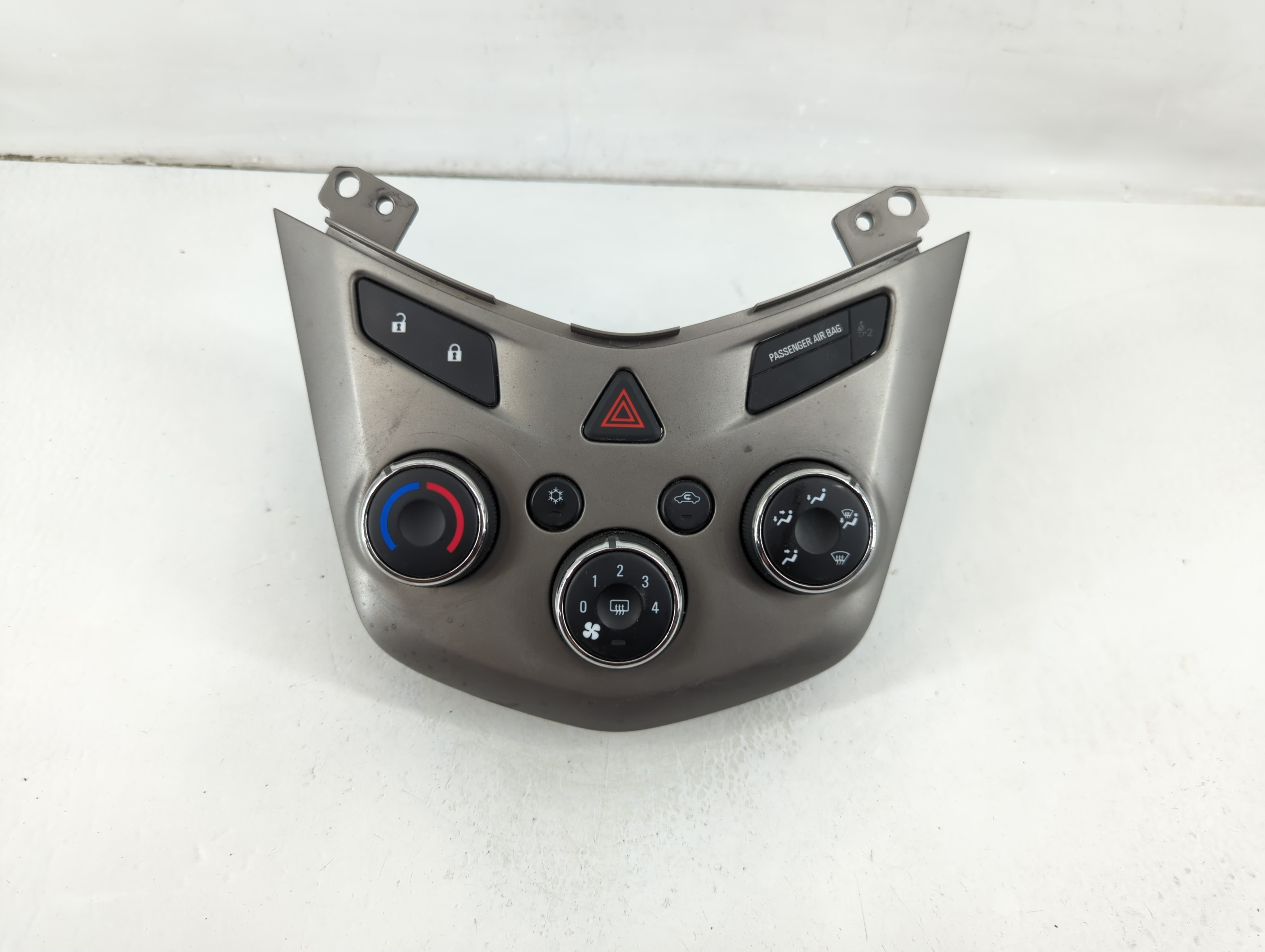 Picture of 2012-2012 Chevrolet Sonic Ac Heater Climate Control Temperature Oem 1103763