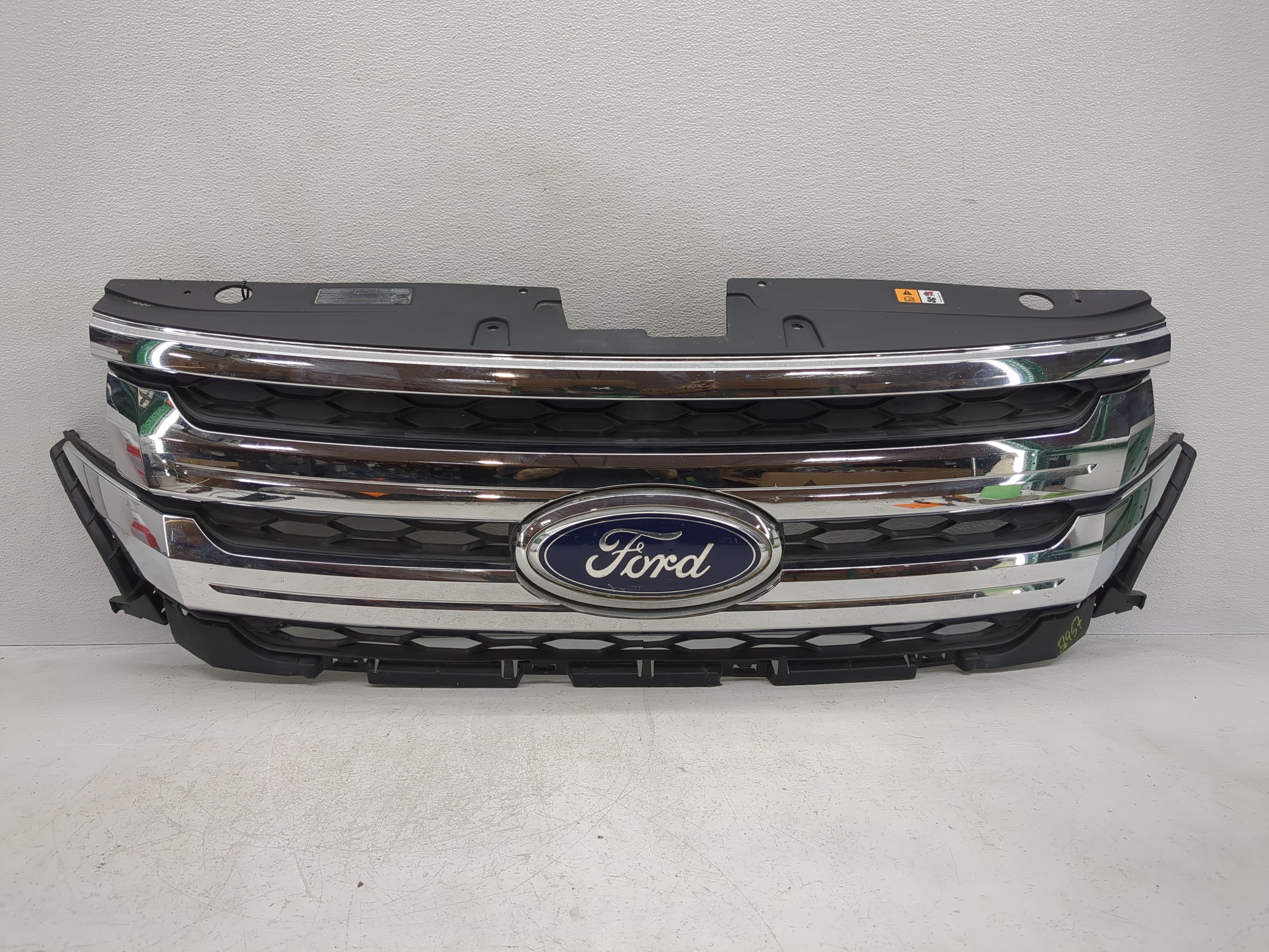 Picture of 2011-2014 Ford Edge Front Bumper Grille 1104024