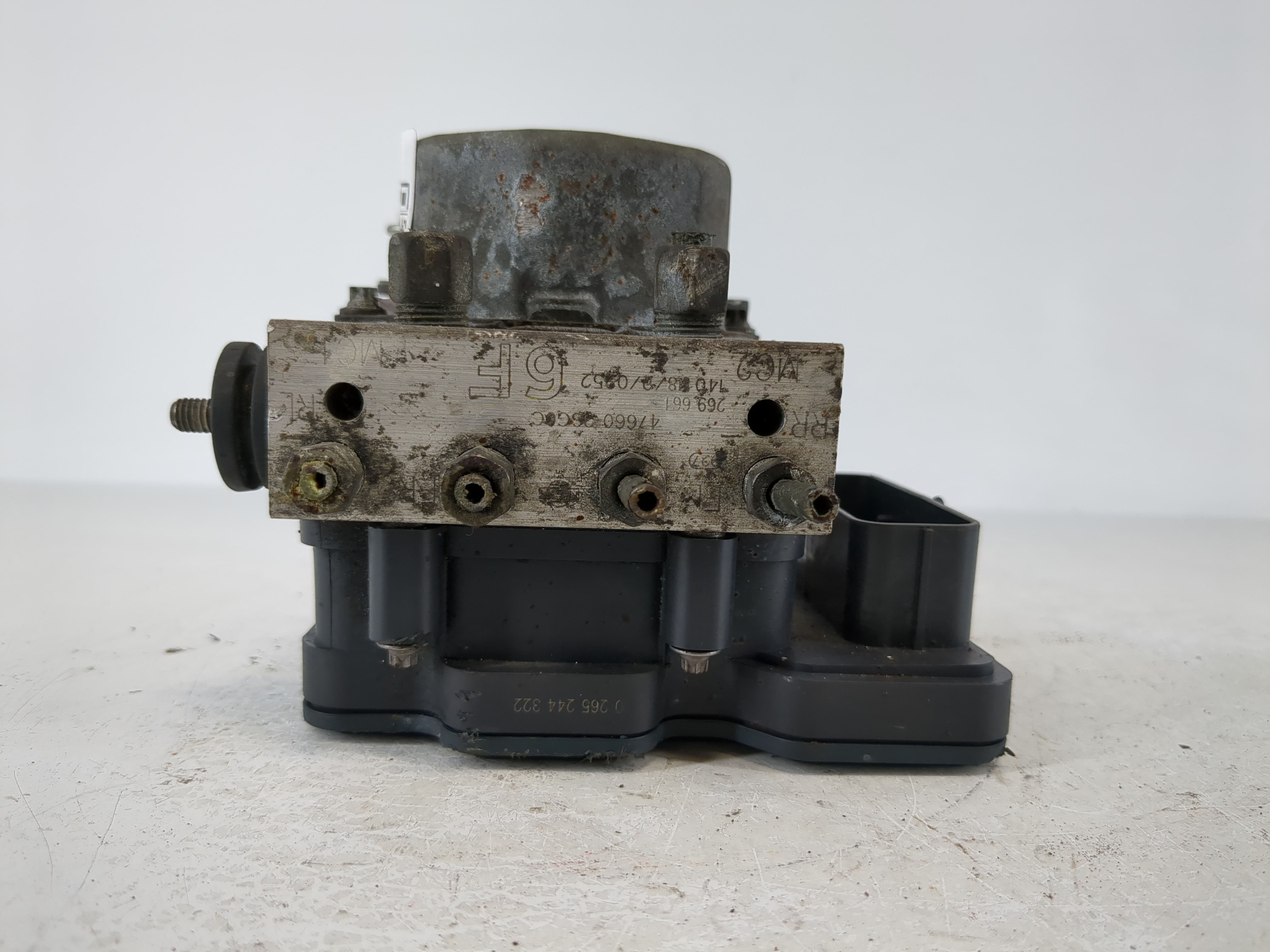 Picture of 2014-2015 Nissan Sentra Abs Pump Control Module 1104133