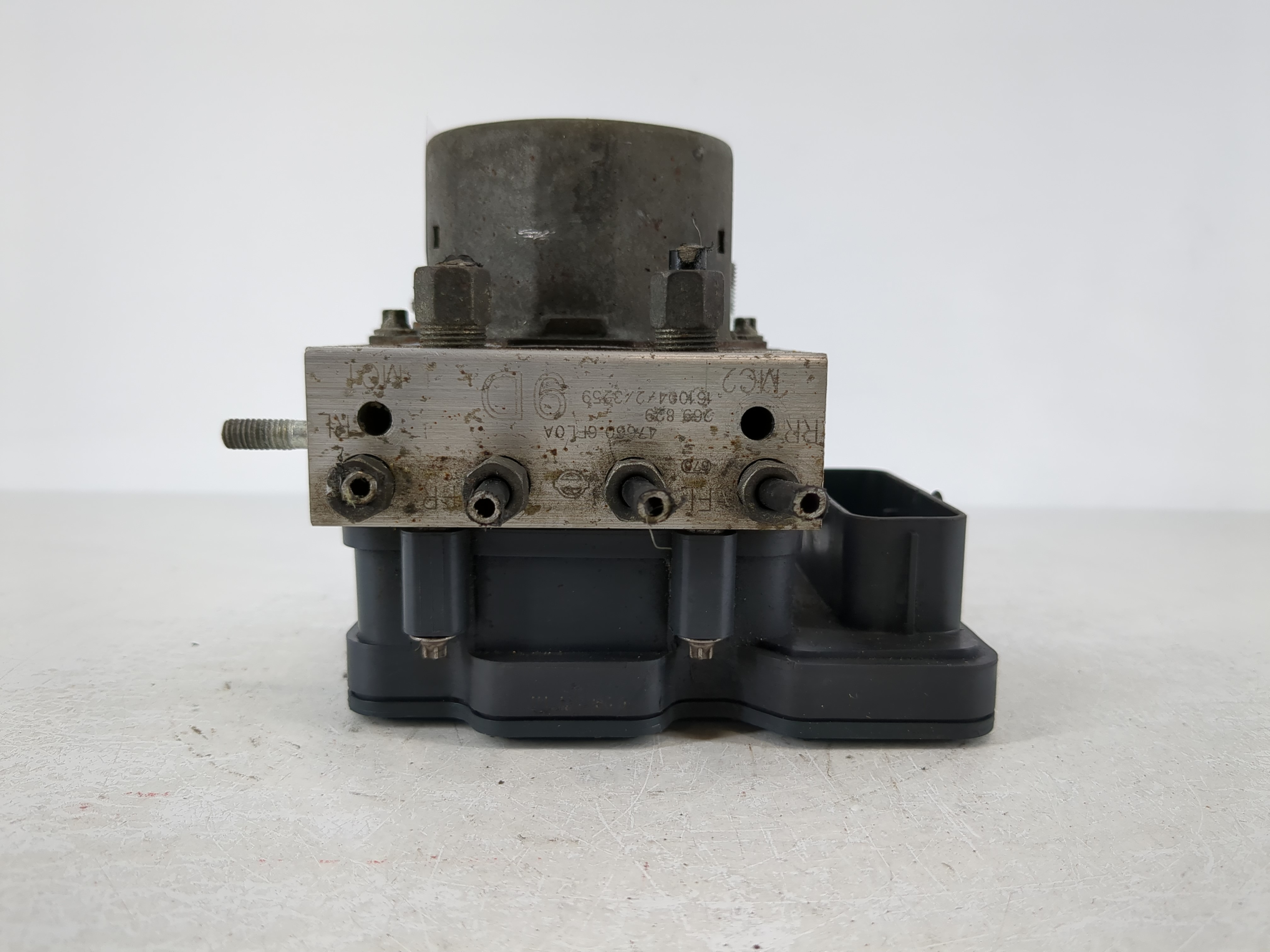 Picture of 2017-2017 Nissan Rogue Abs Pump Control Module 1104145