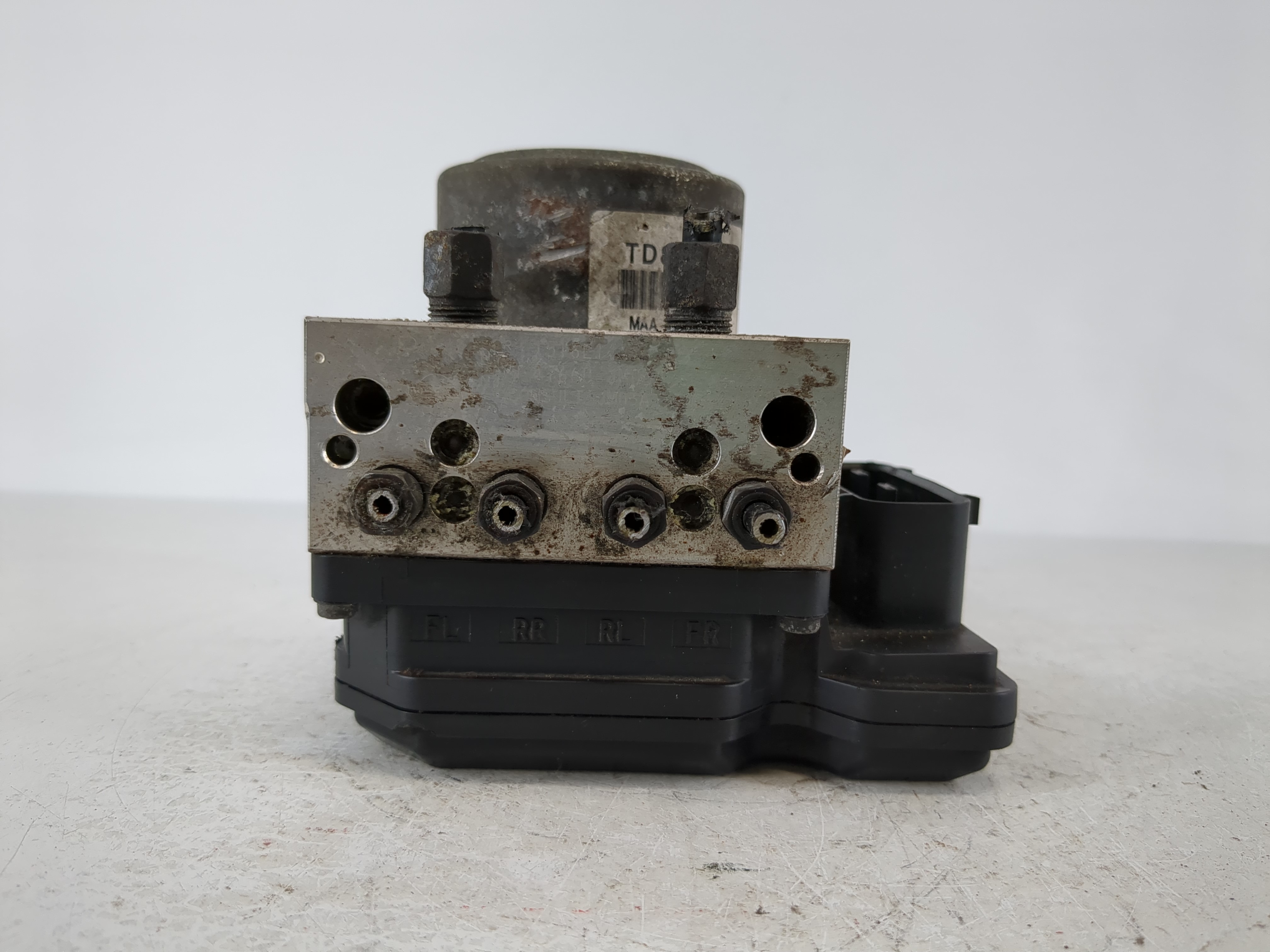 Picture of 2011-2011 Nissan Rogue Abs Pump Control Module 1104164