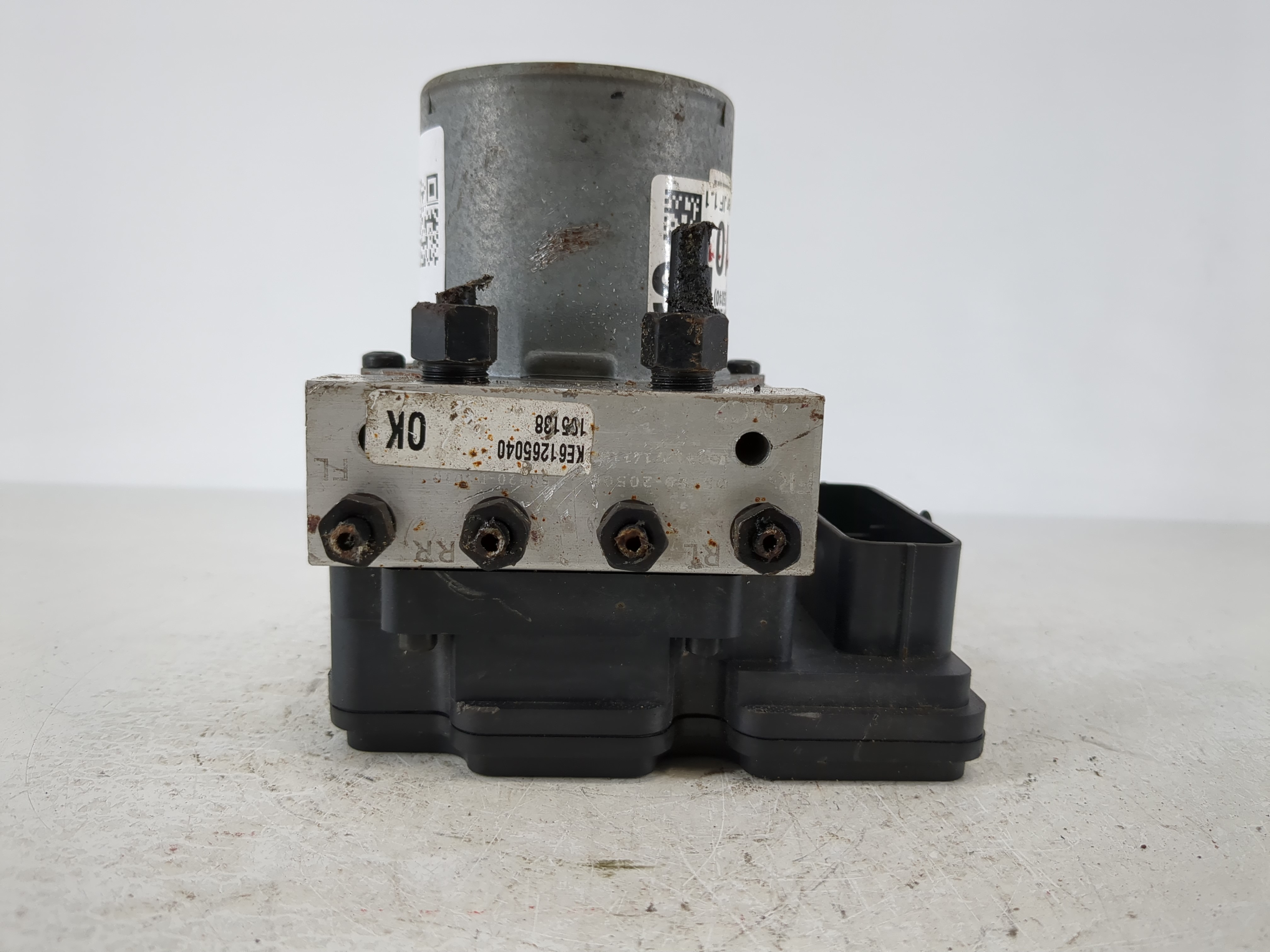 Picture of 2016-2018 Kia Optima Abs Pump Control Module 1104168
