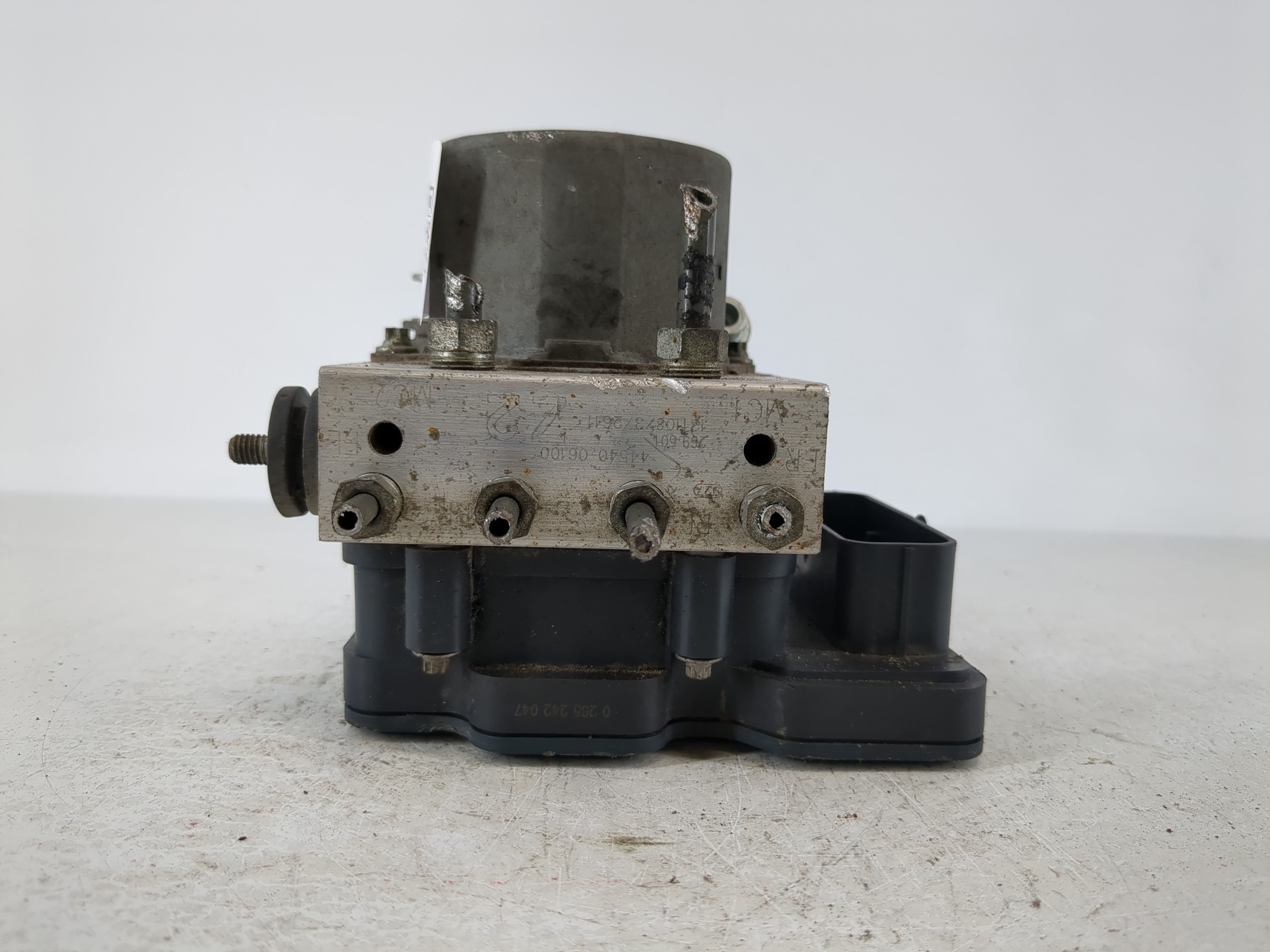 Picture of 2014 Toyota Camry Abs Pump Control Module 1104175