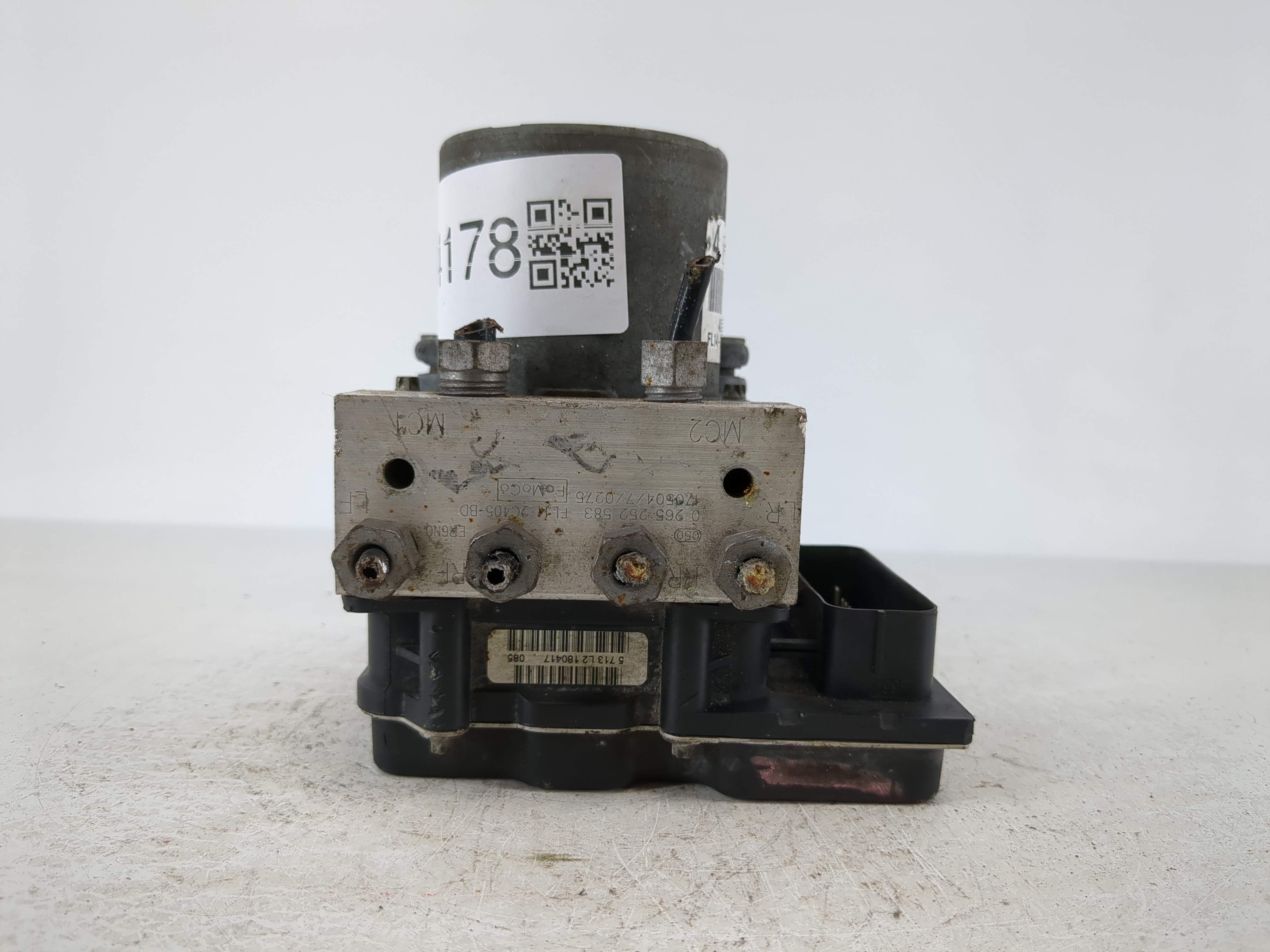 Picture of Ford Expedition Abs Pump Control Module 1104178