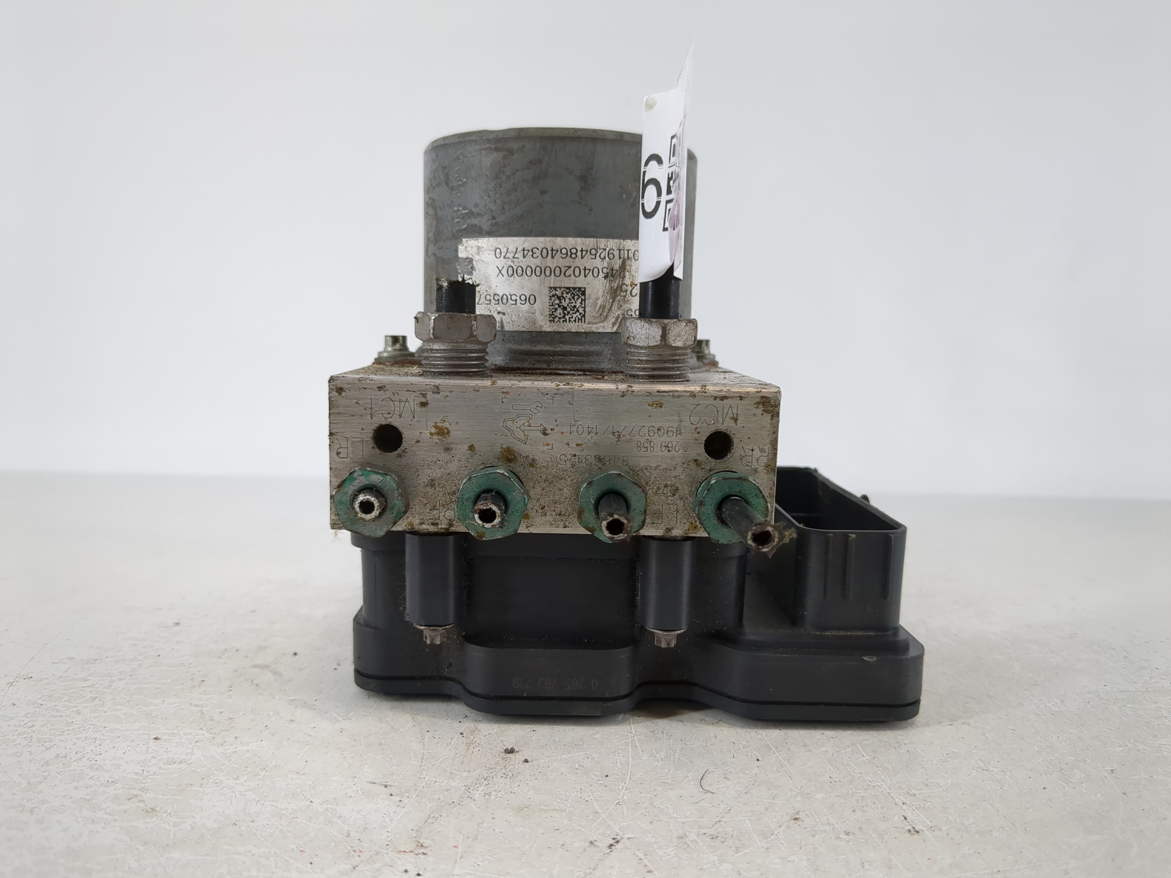 Picture of 2019-2021 Chevrolet Camaro Abs Pump Control Module 1104186