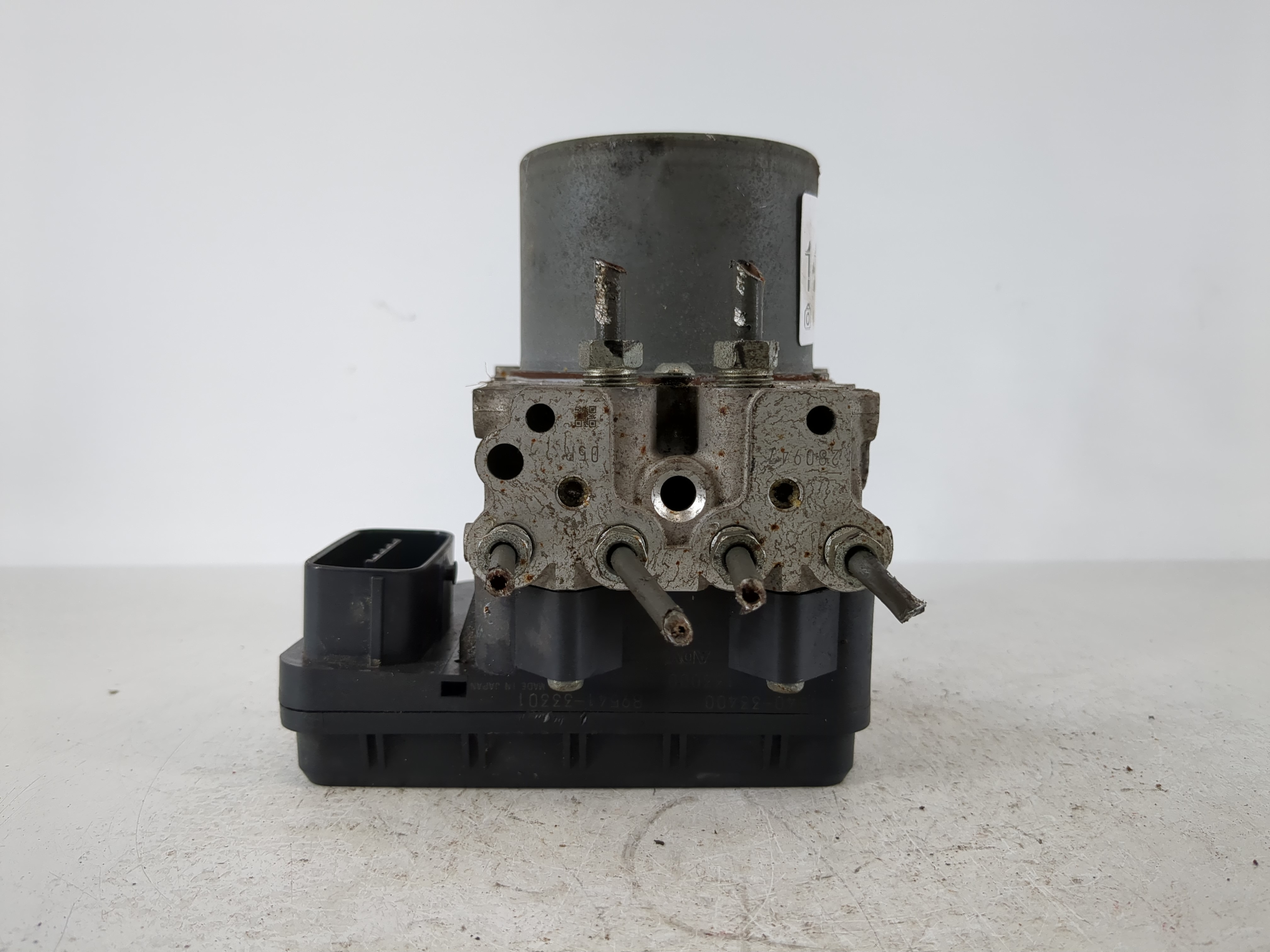 Picture of 2014-2015 Lexus Es350 Abs Pump Control Module 1104221