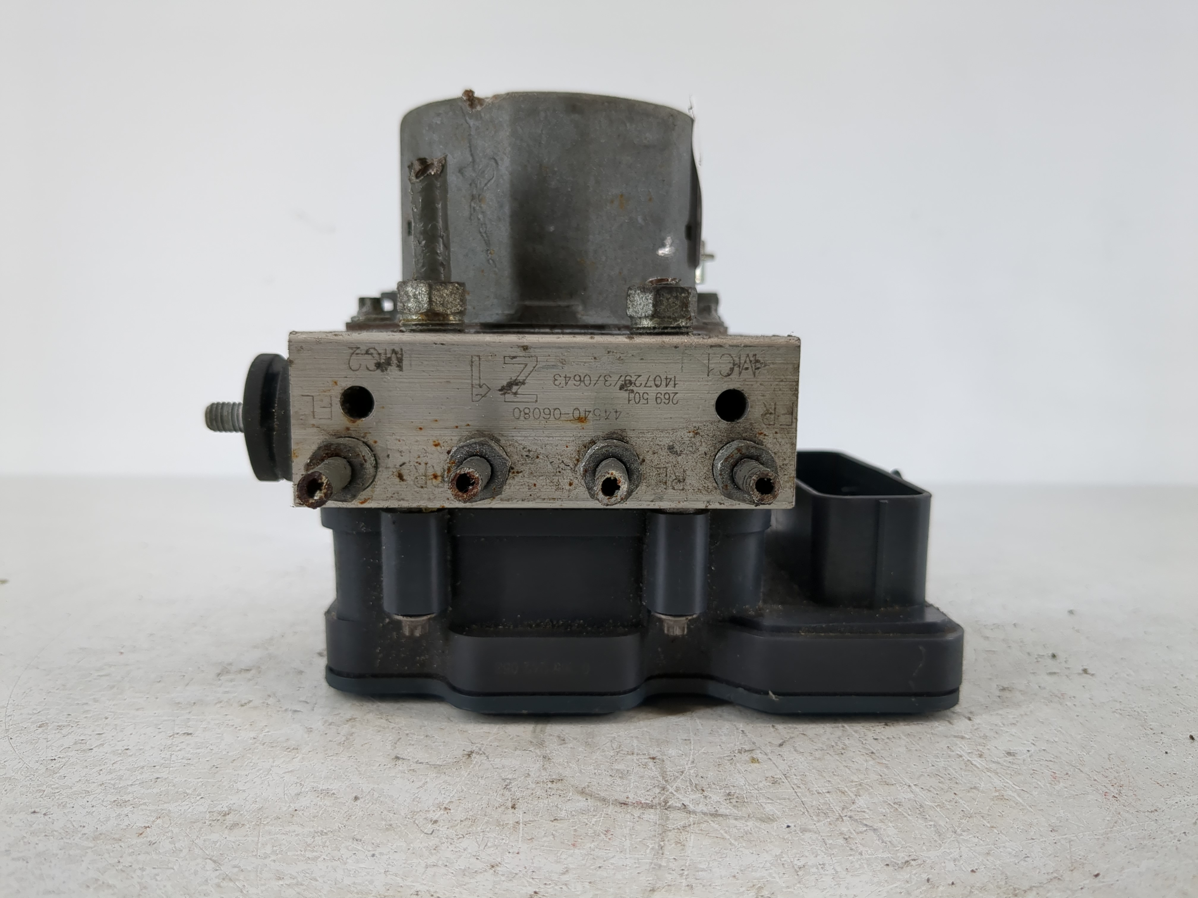 Picture of 2013-2014 Toyota Camry Abs Pump Control Module 1104222