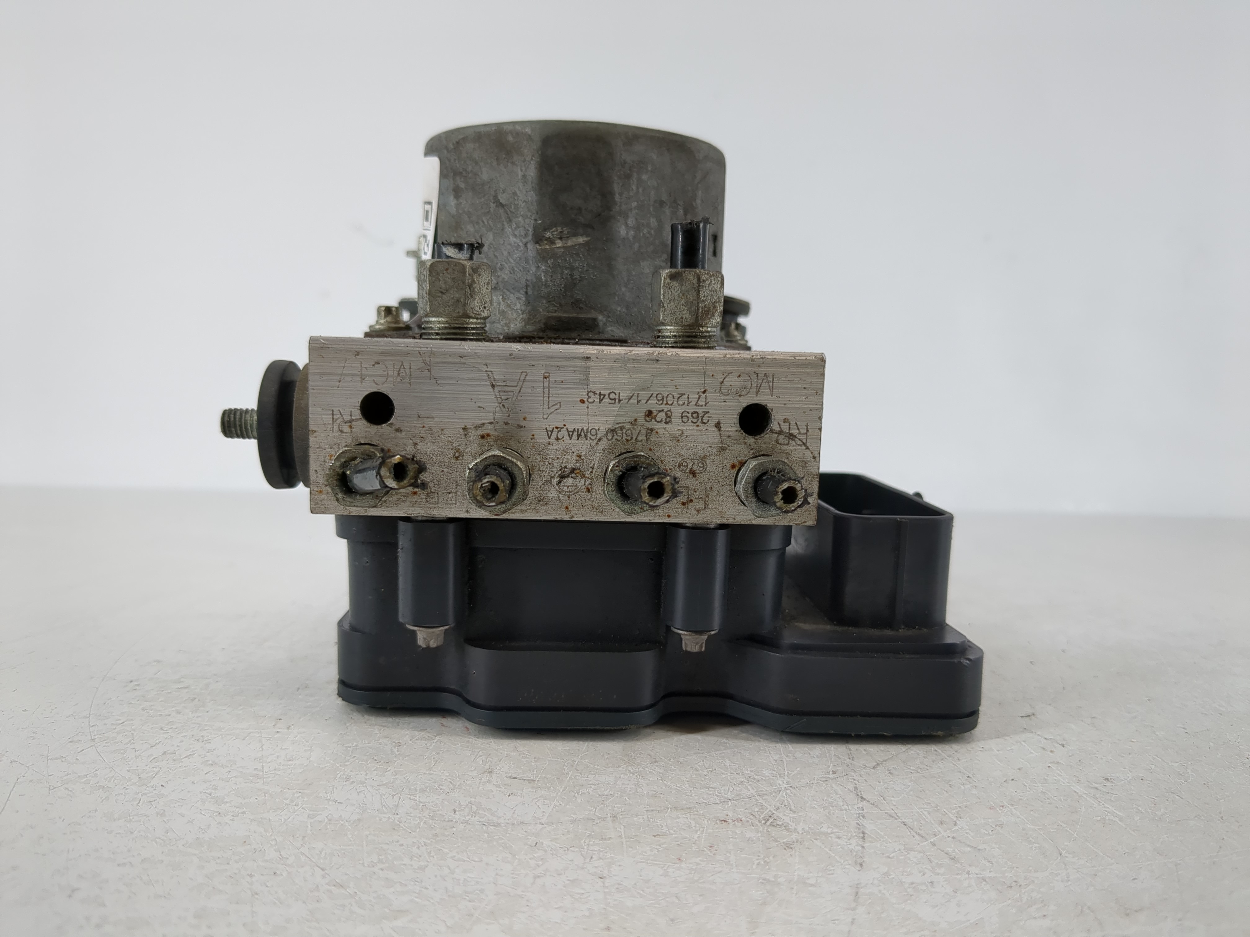 Picture of 2018-2018 Nissan Rogue Sport Abs Pump Control Module 1104226