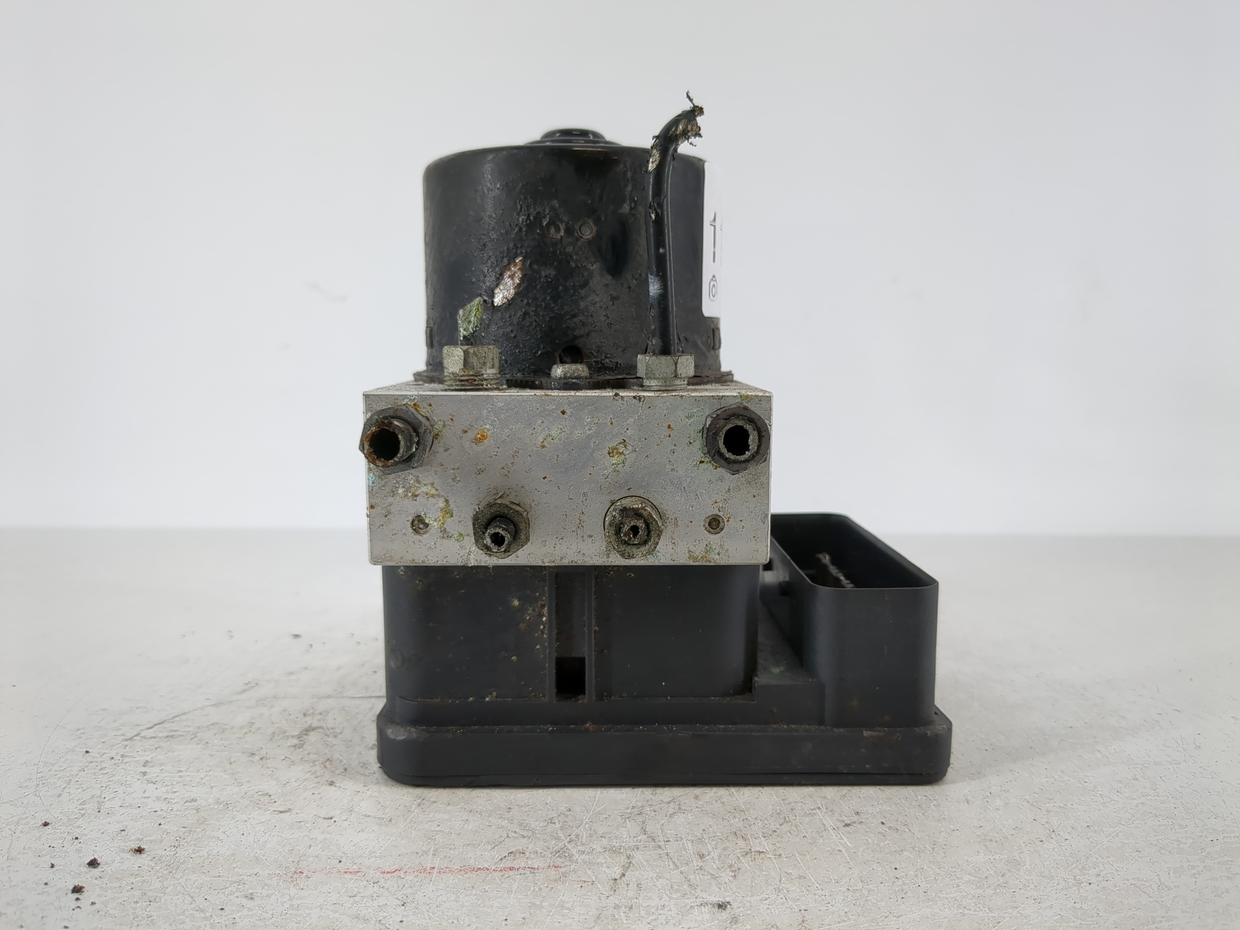 Picture of 2009-2010 Volvo V70 Abs Pump Control Module 1104242