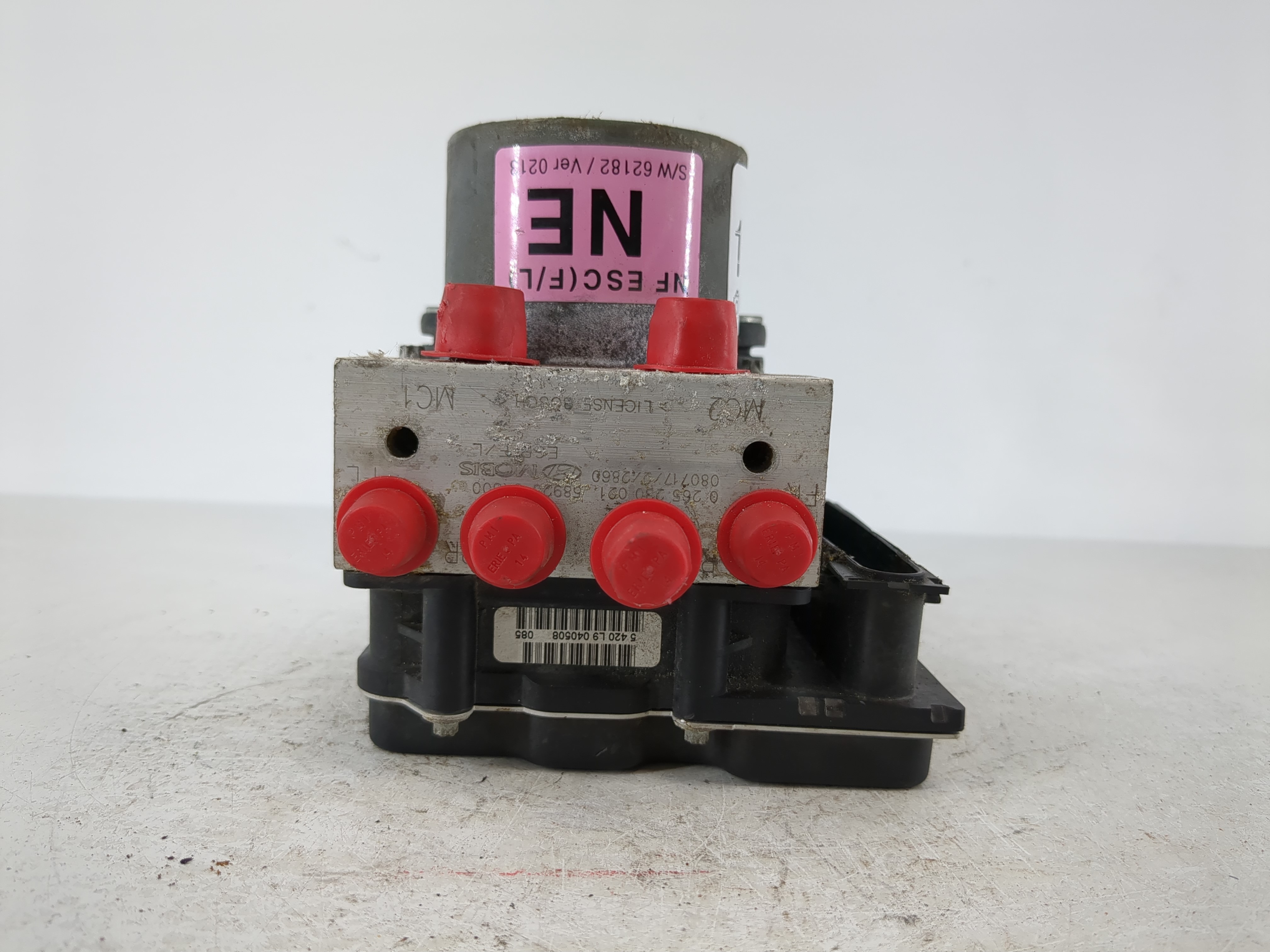 Picture of 2009-2010 Hyundai Sonata Abs Pump Control Module 1104245