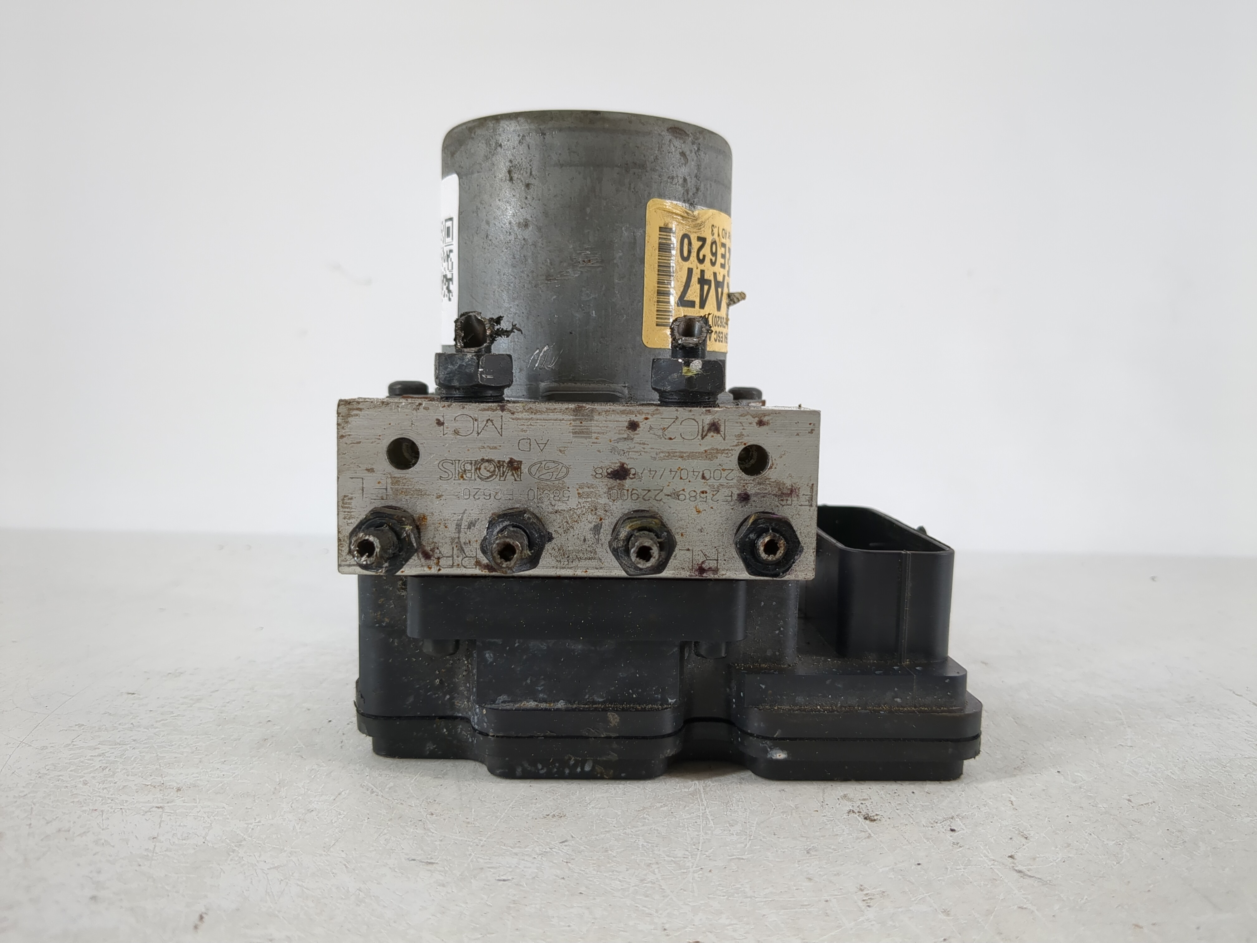 Picture of 2019-2020 Hyundai Elantra Abs Pump Control Module 1104249