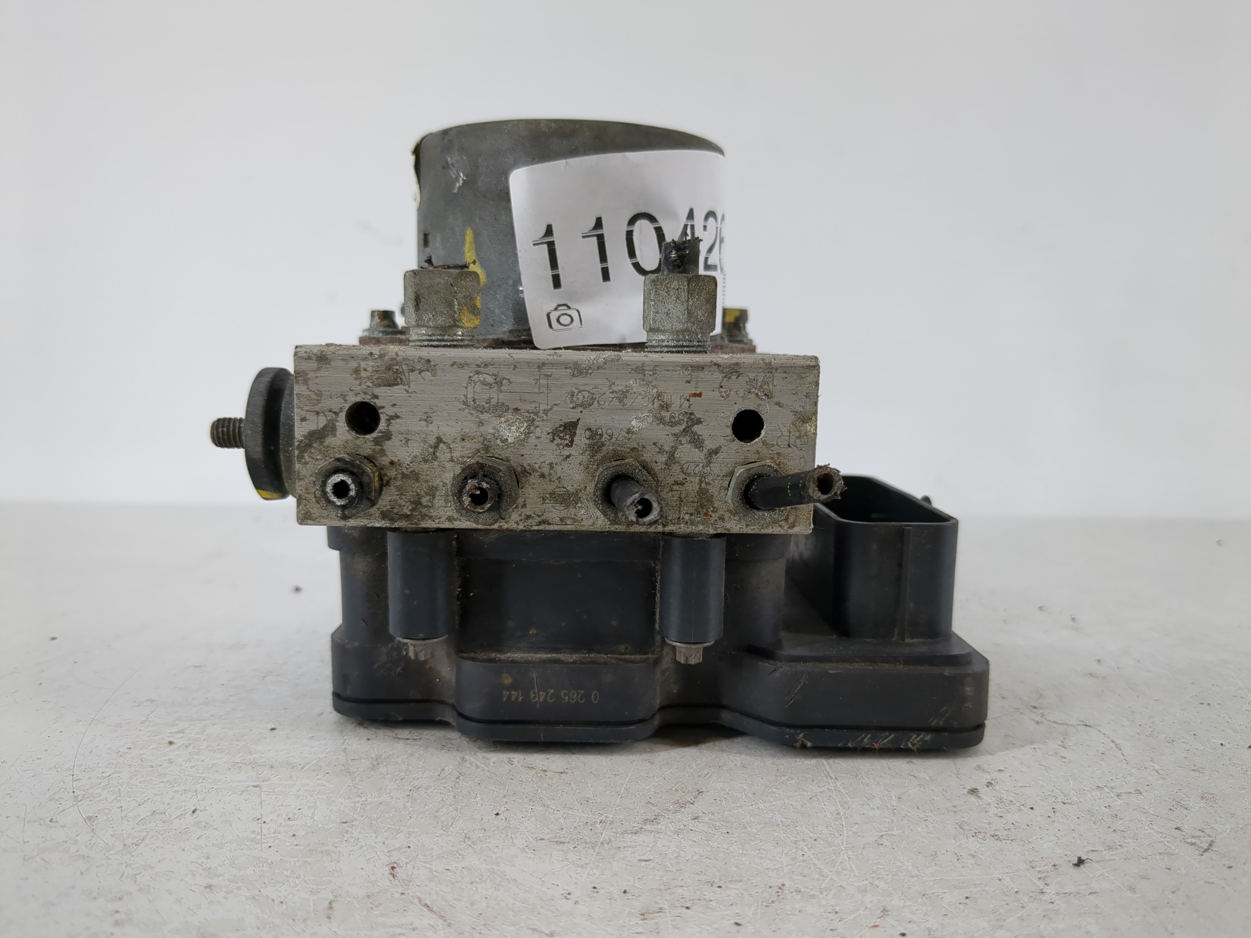 Picture of 2014-2015 Nissan Rogue Abs Pump Control Module 1104266