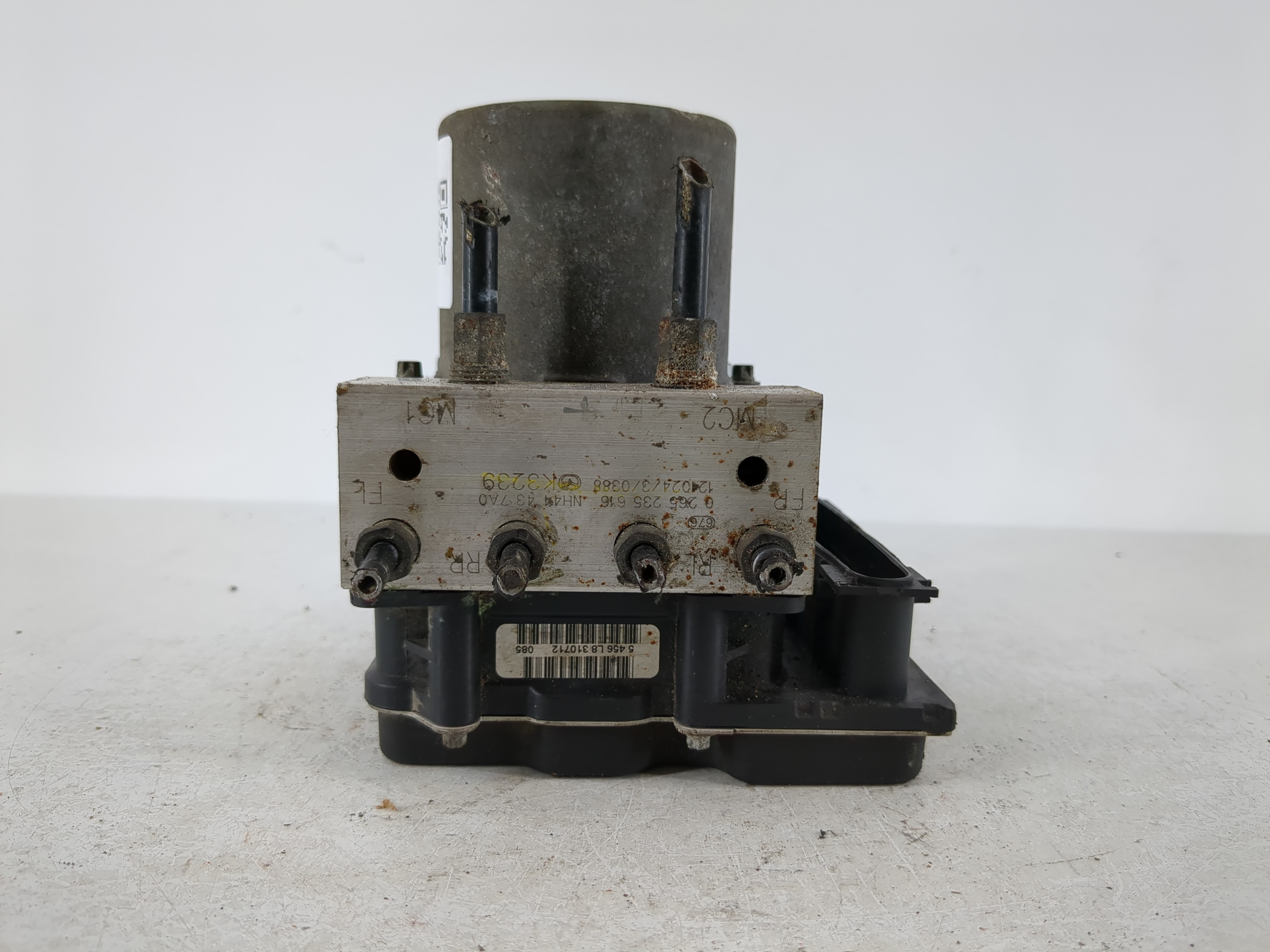 Picture of Mazda Miata Abs Pump Control Module 1104268